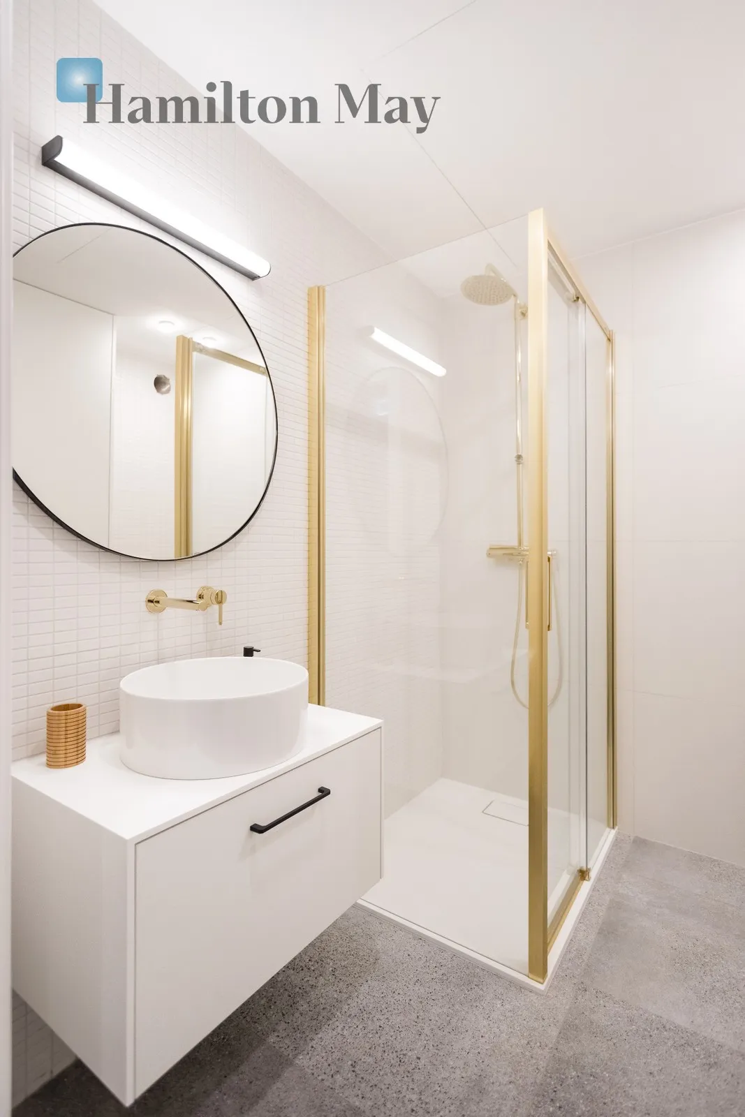 Bathrooms: 1 Size: 37m2 Price/m2: 27838 PLN