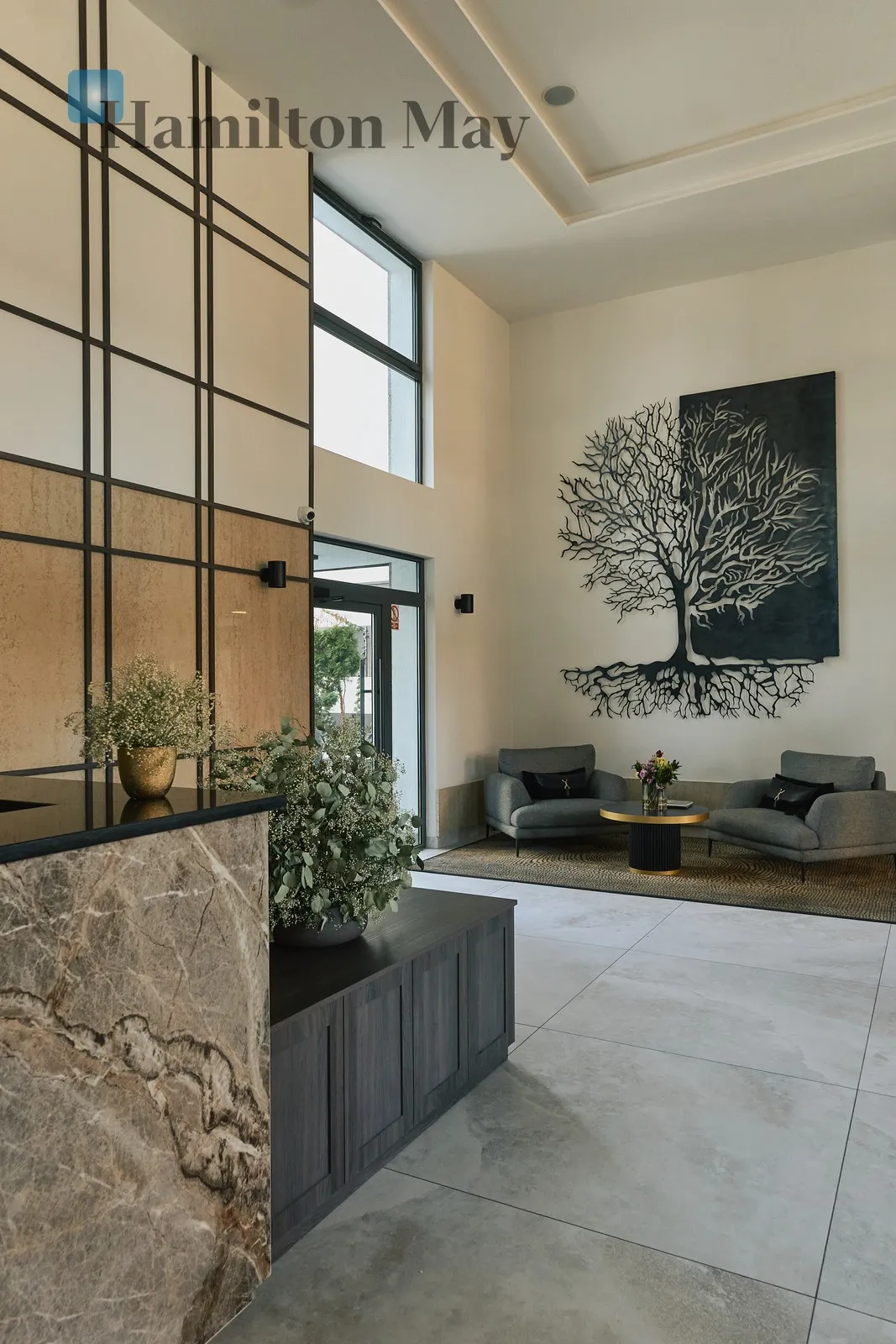 Exclusive sunny apartment with terrace – Łazienki Królewskie area - slider