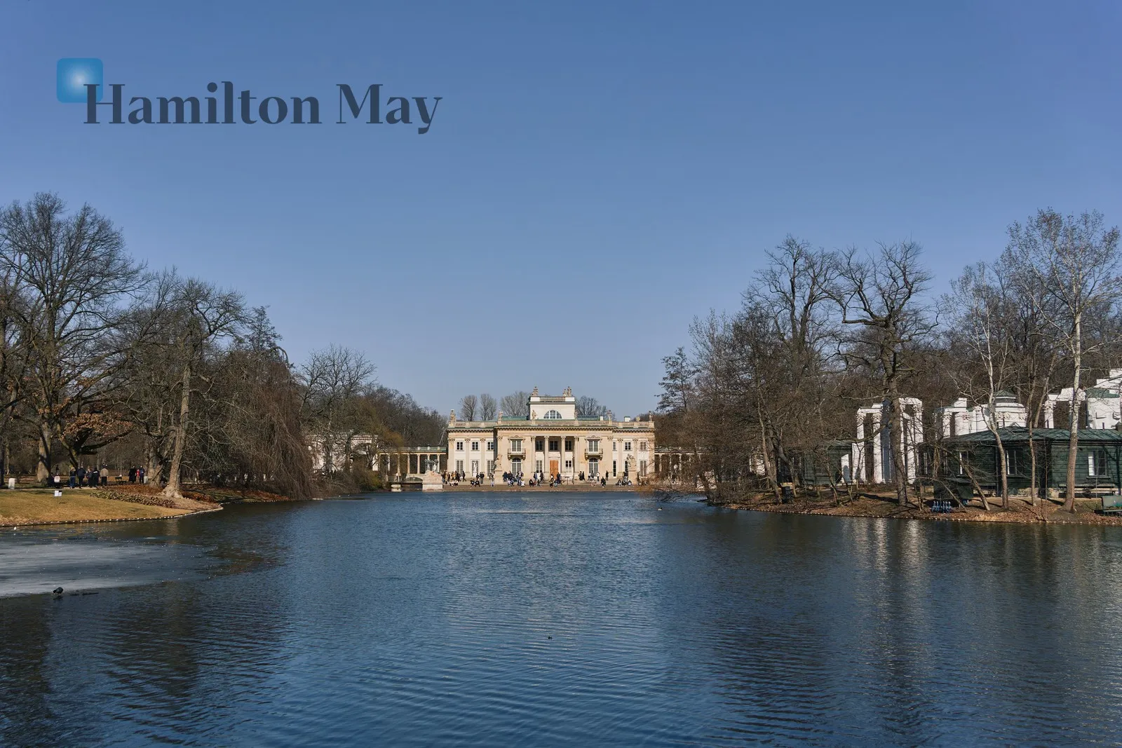 Exclusive sunny apartment with terrace – Łazienki Królewskie area - slider