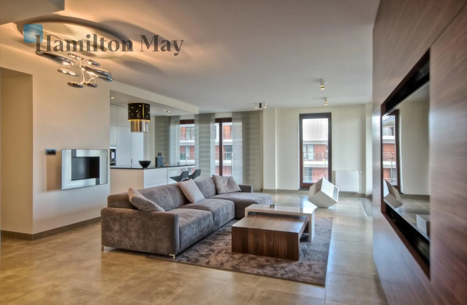 140-to metrowy penthouse z 200-tu metrowym tarasem. Widok na panoramę miasta. Urządzony i gotowy do zamieszkania.  - slider