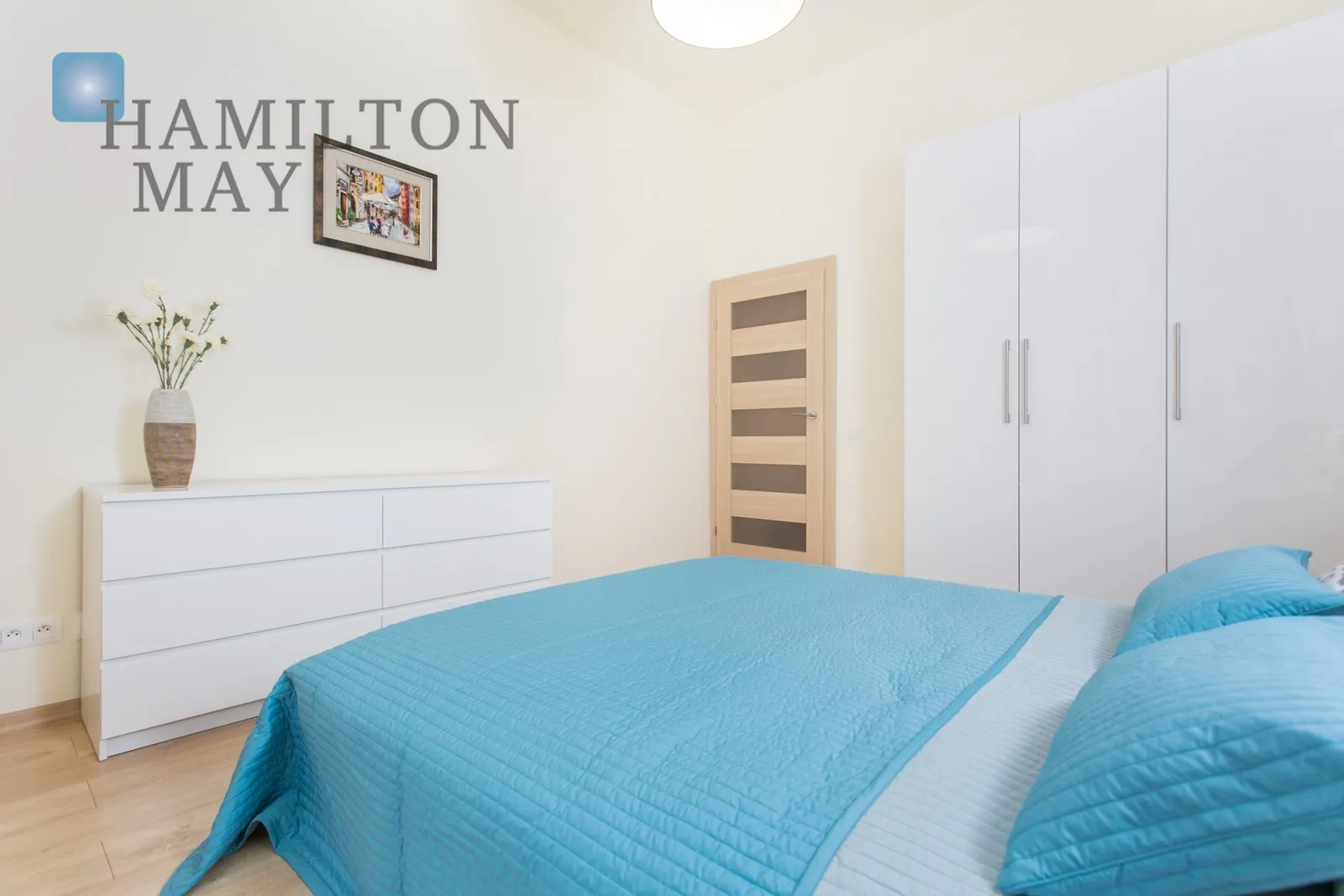 Region: Stare Miasto Level: 2 Price: 3200 PLN Bedrooms: 1 Bathrooms: 1 Size: 44m2 - slider
