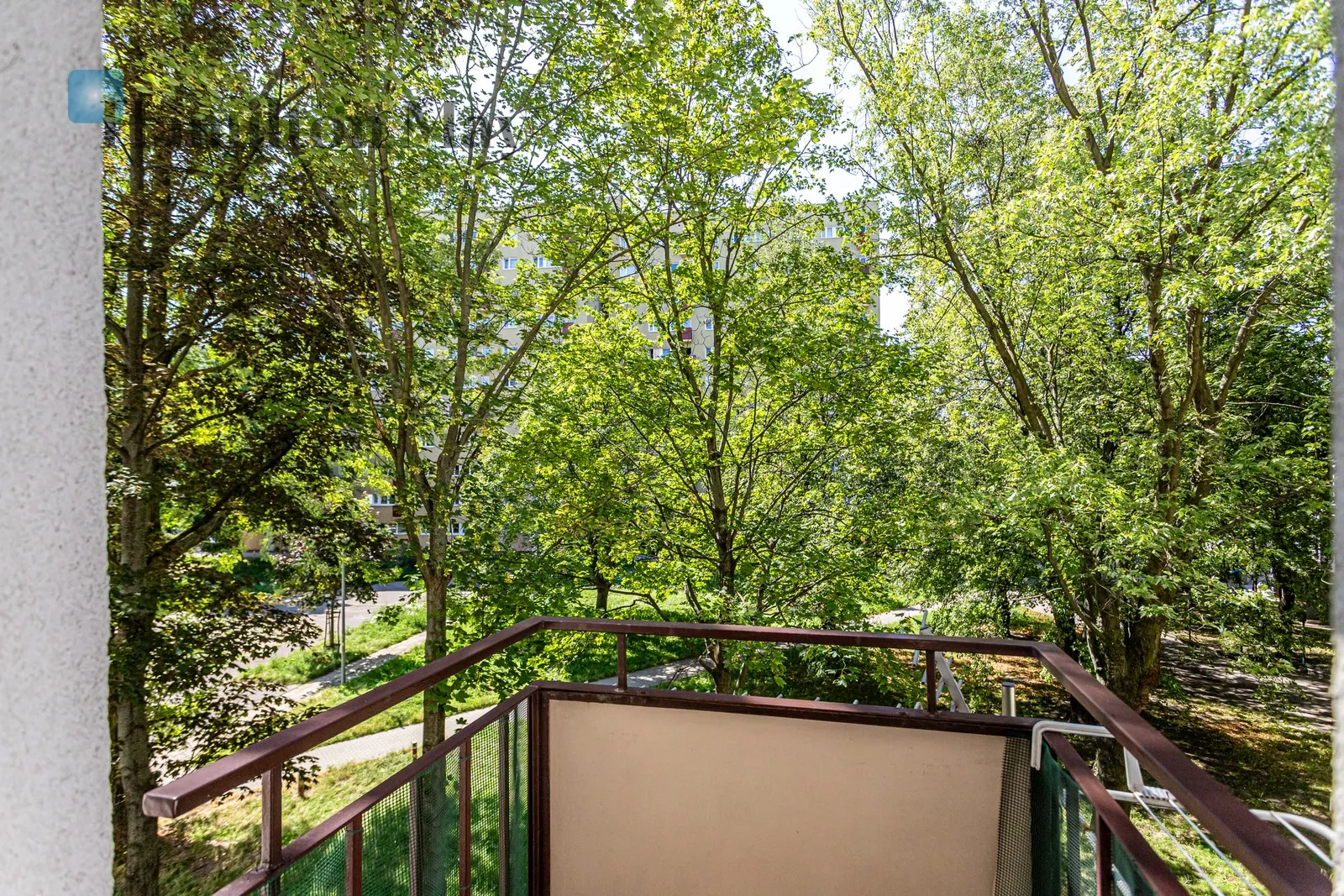 Studio Apartment with a Balcony in the Green Part of Mokotów - slider