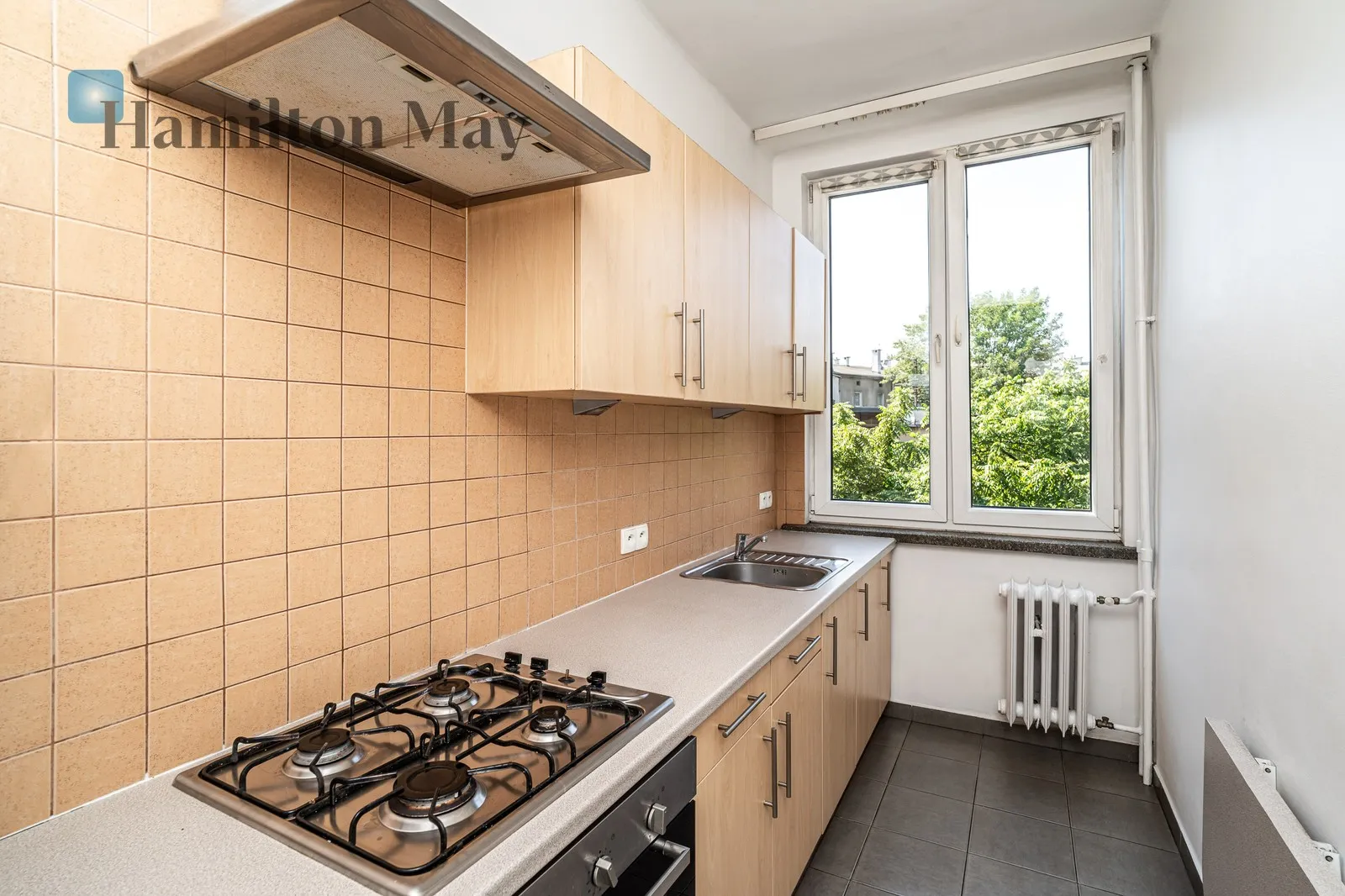 City: Kraków Street: Józefa Dietla Region: Stare Miasto Distance to centre: 0.74 km Level: 3 Price: 990000 PLN - slider