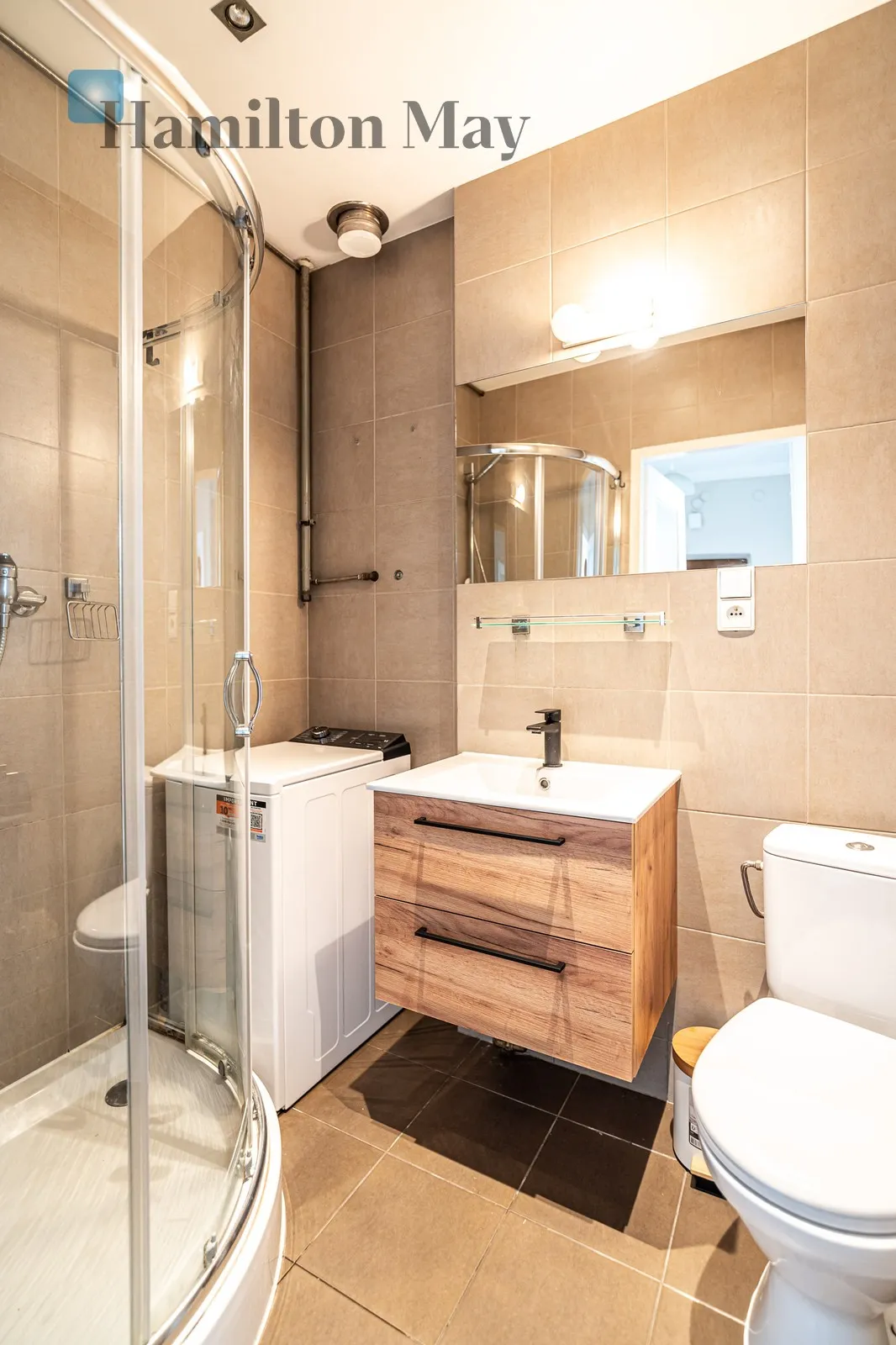 Street: Józefa Dietla Region: Stare Miasto Distance to centre: 0.74 km Level: 3 Price: 990000 PLN Bedrooms: 1 - slider