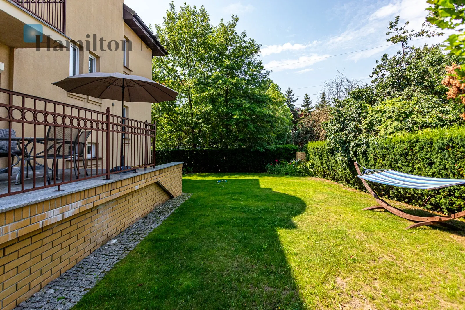Bliźniak o powierzchni 226 m2 w zacisznej lokalizacji na Zawadach - slider