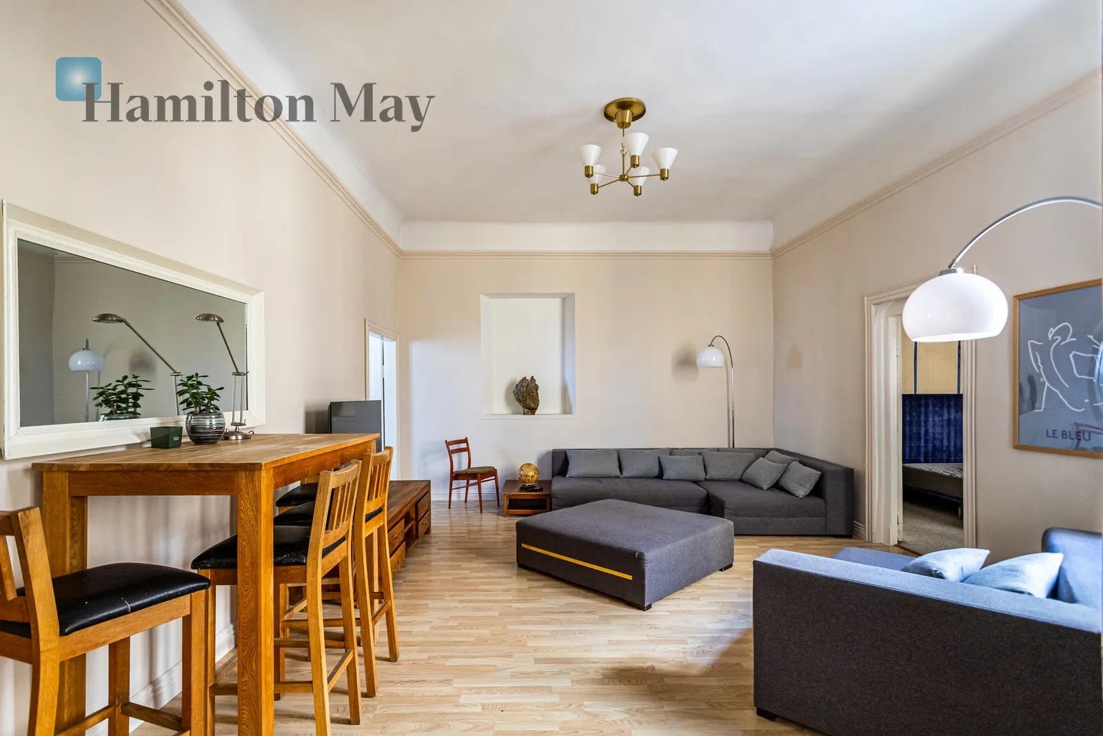 City: Warszawa Street: Koszykowa Region: Śródmieście Subregion: Śródmieście Północne Distance to centre: 0.82 km Level: 1 Price: 6700 PLN Bedrooms: 2 Bathrooms: 1 Size: 68m2 Price/m2: 99 PLN - slider