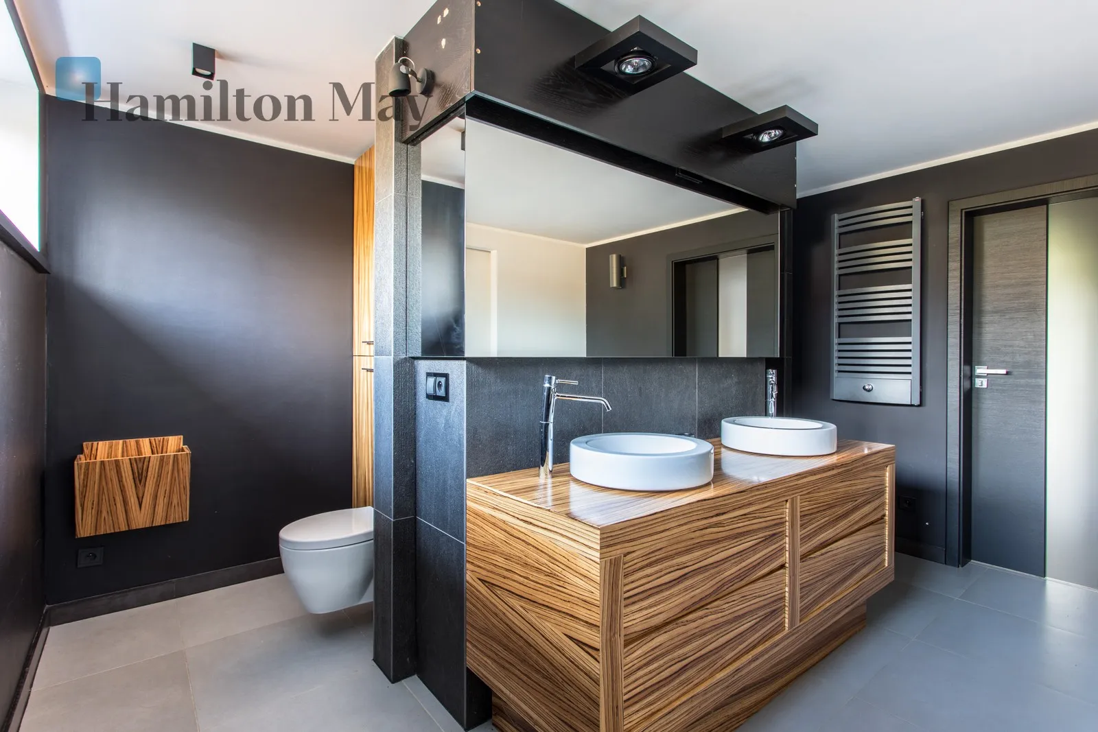 Price: 3495000 PLN Bedrooms: 4 Bathrooms: 2 Plot size: 530m2 Price/m2: 17302 PLN - slider