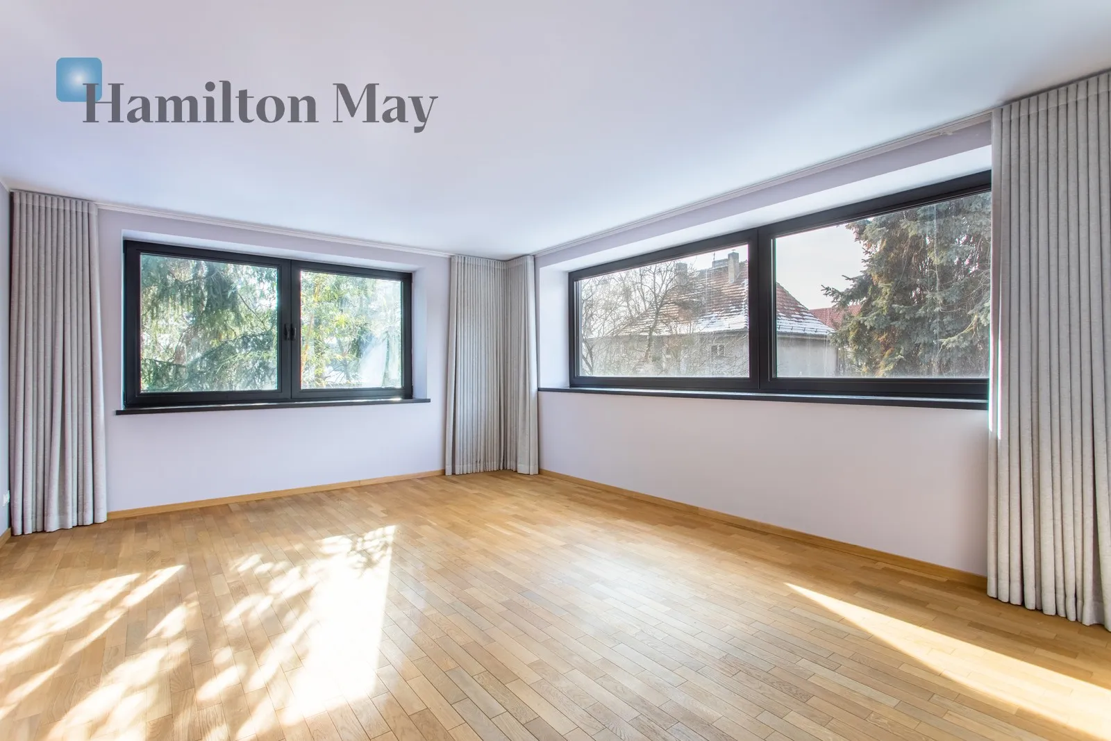 Street: Wojszycka Region: Krzyki Distance to centre: 4.11 km Price: 3495000 PLN - slider