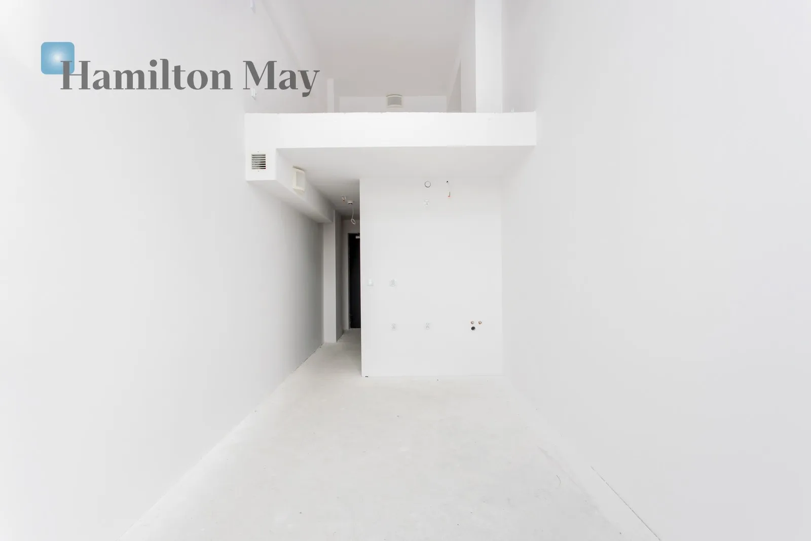 Street: Bierutowska Region: Psie Pole Subregion: Widawa Distance to centre: 8.12 km Price: 231000 PLN Bedrooms: 1 Bathrooms: 1 Size: 33m2 Price/m2: 7000 PLN - slider