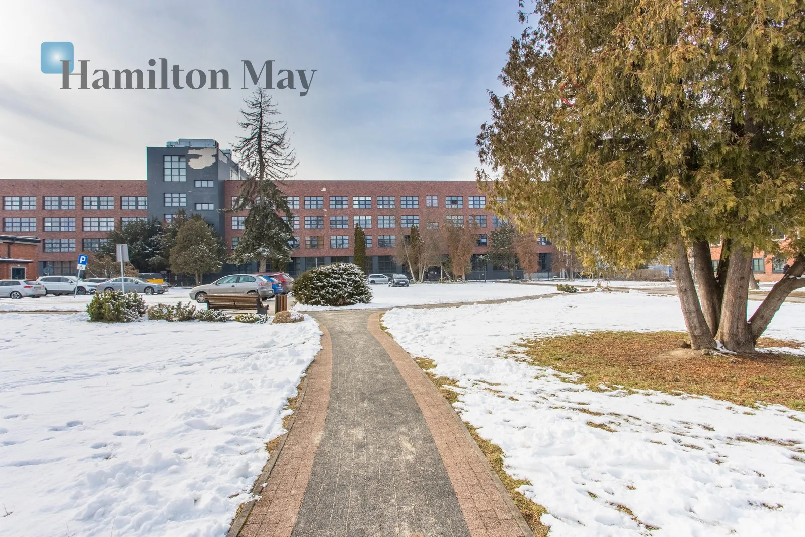 Street: Bierutowska Region: Psie Pole Subregion: Widawa Distance to centre: 8.12 km Price: 231000 PLN Bedrooms: 1 - slider