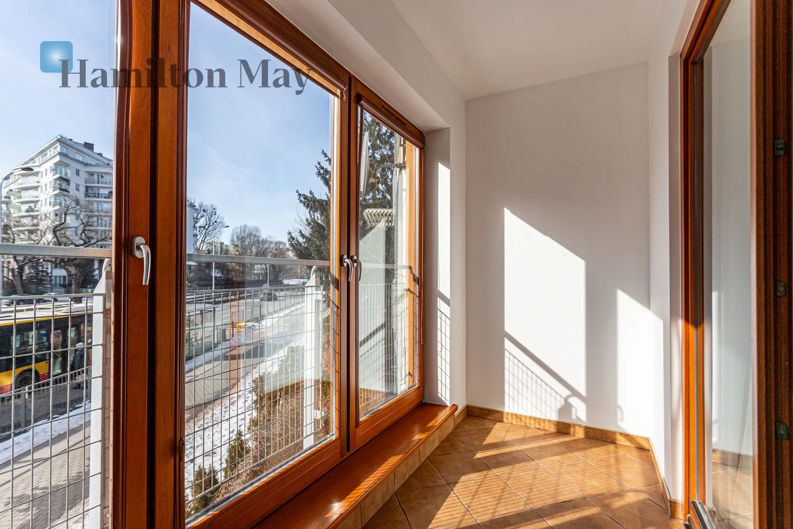 Funkcjonalne mieszkanie 2-pokojowe z balkonem i garażem na Mokotowie - slider