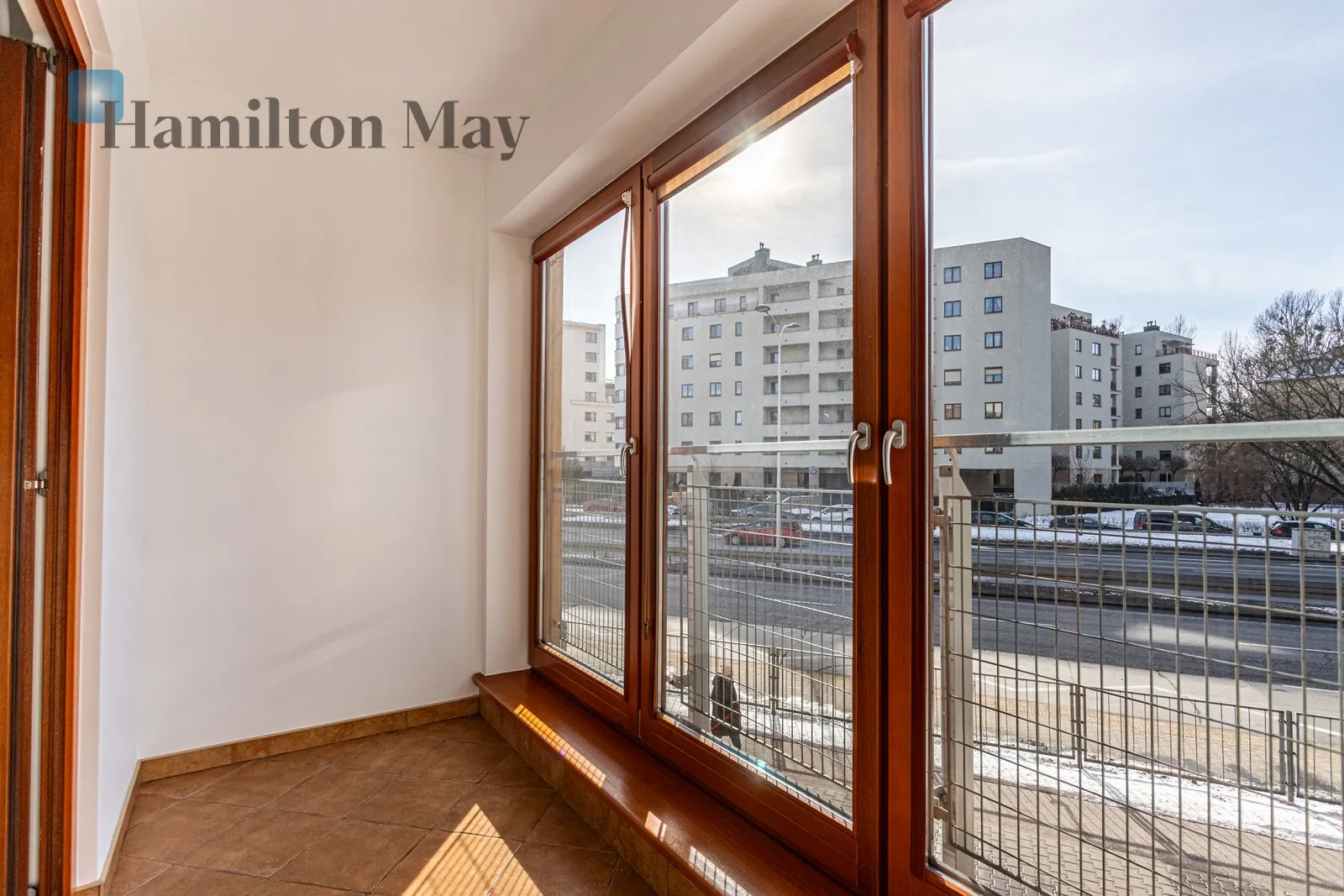 Funkcjonalne mieszkanie 2-pokojowe z balkonem i garażem na Mokotowie - slider