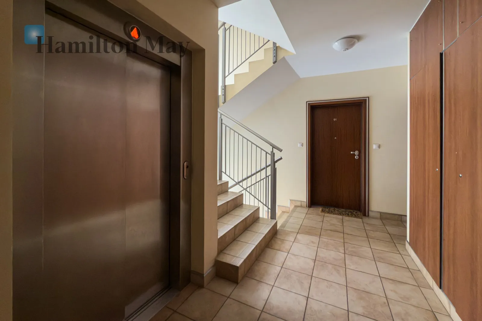 Funkcjonalne mieszkanie 2-pokojowe z balkonem i garażem na Mokotowie - slider