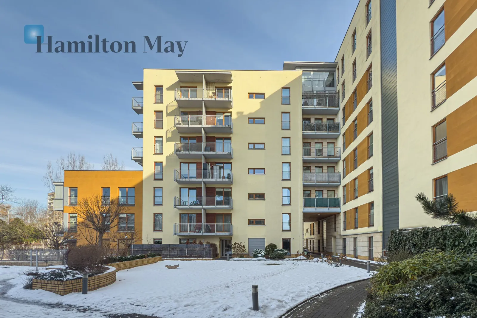 Funkcjonalne mieszkanie 2-pokojowe z balkonem i garażem na Mokotowie - slider