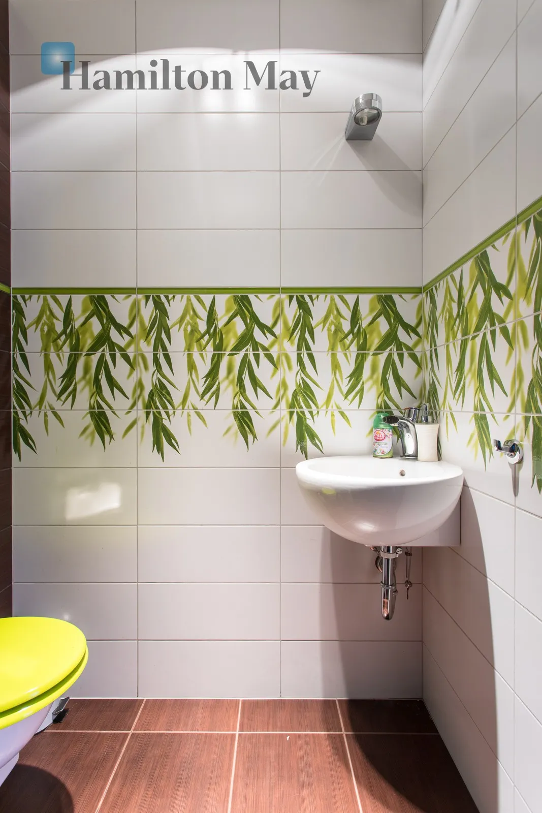 Продається функціональний окремий будинок корисною площею 166,57 м², розташований на ділянці площею 761 м².

Будівля була побудована в 2014 році та ідеально підходить для сім'ї, яка шукає комфортне житло з гнучким плануванням та кількома джерелами опалення. - slider