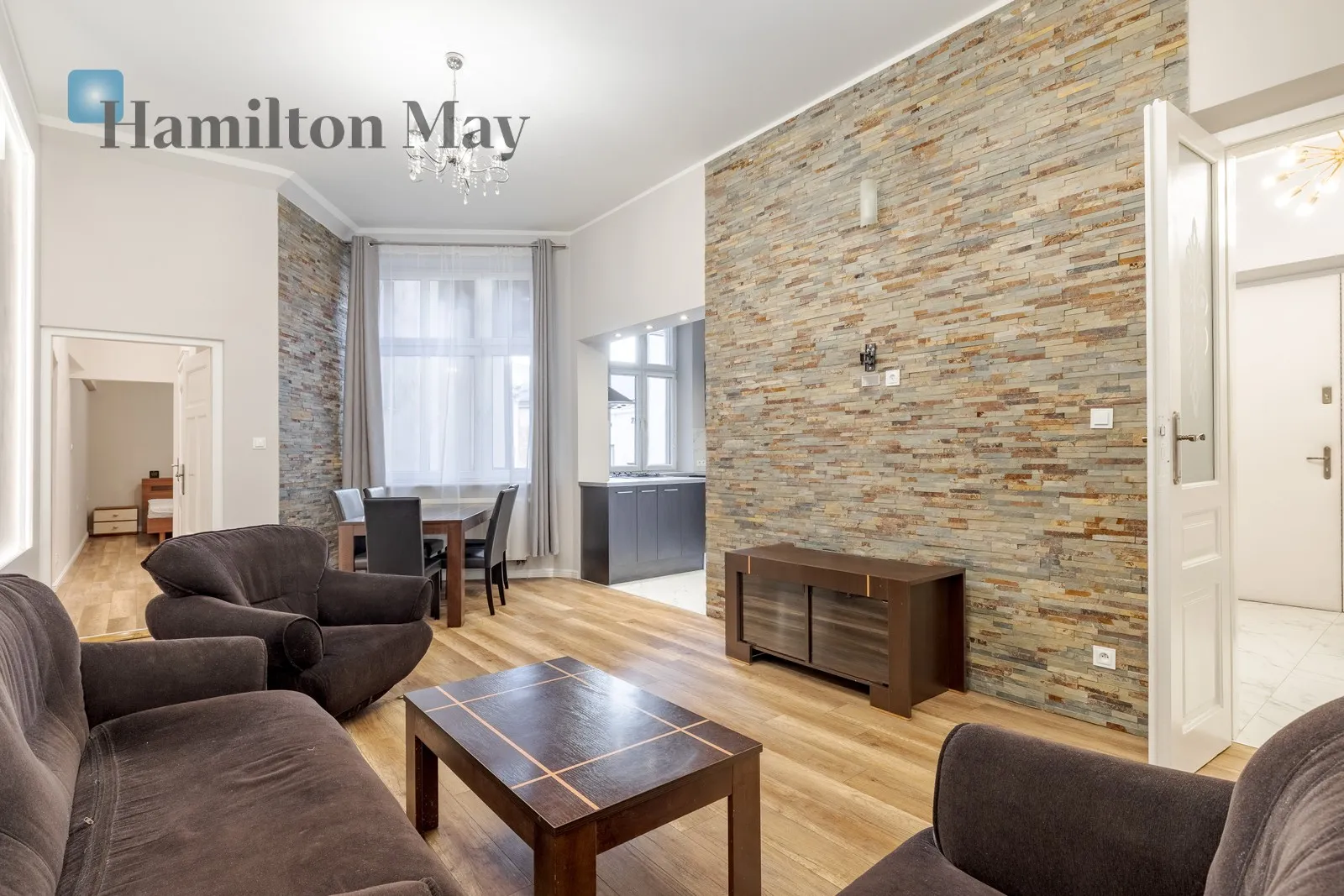 City: Kraków Street: Podzamcze Region: Stare Miasto Level: 2 Price: 6500 PLN Bedrooms: 3 Bathrooms: 2 Size: 120m2 Price/m2: 54 PLN - slider