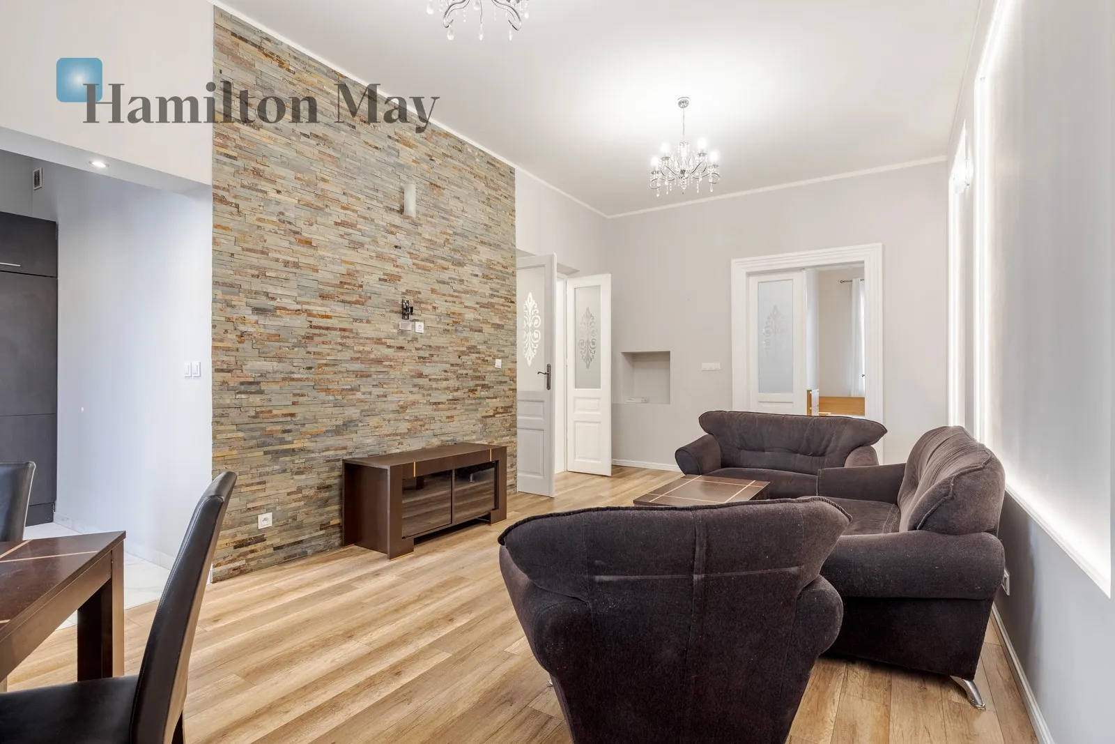 Region: Stare Miasto Level: 2 Price: 6500 PLN Bedrooms: 3 Bathrooms: 2 Size: 120m2 Price/m2: 54 PLN - slider