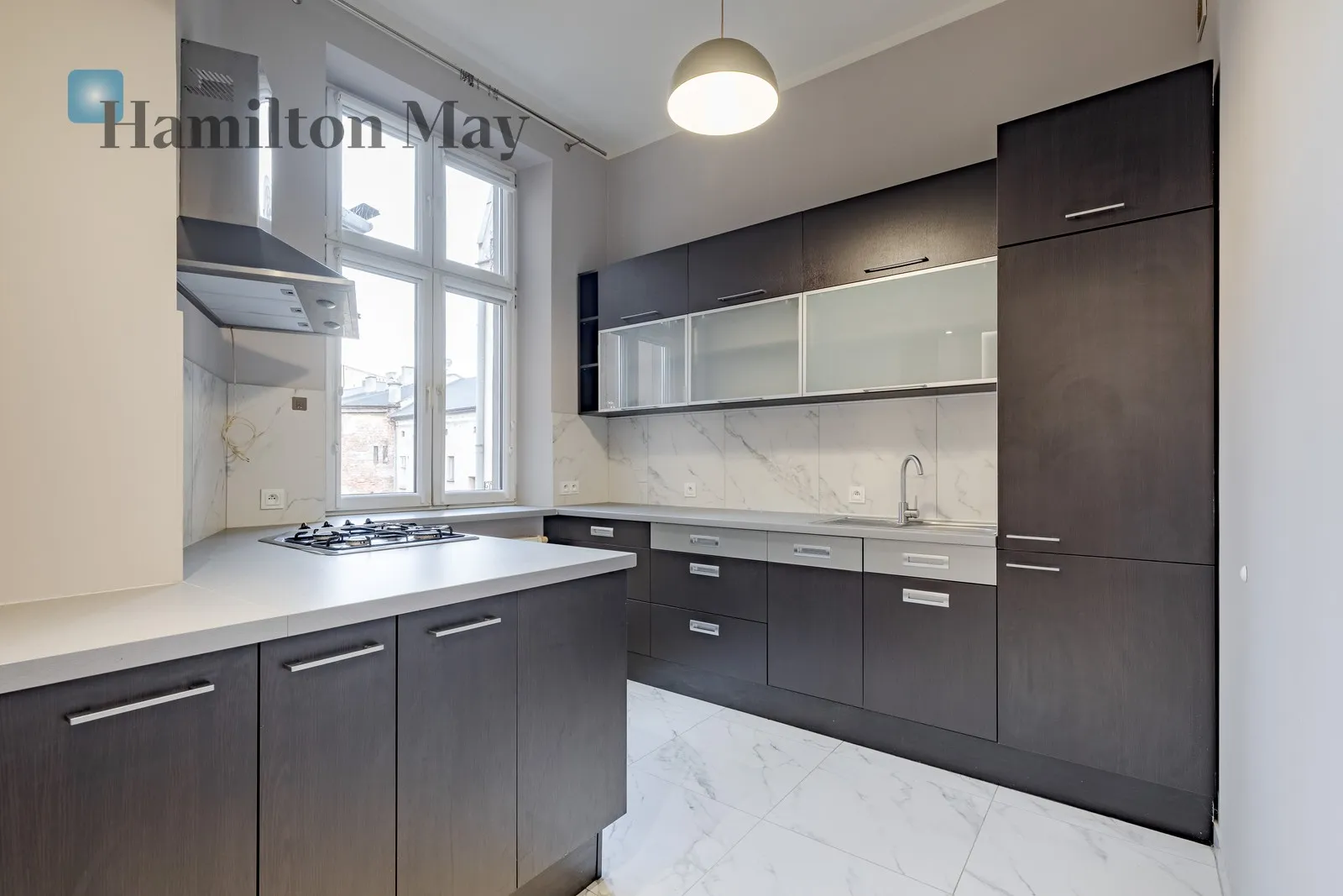 Region: Stare Miasto Level: 2 Price: 6500 PLN Bedrooms: 3 Bathrooms: 2 Size: 120m2 - slider