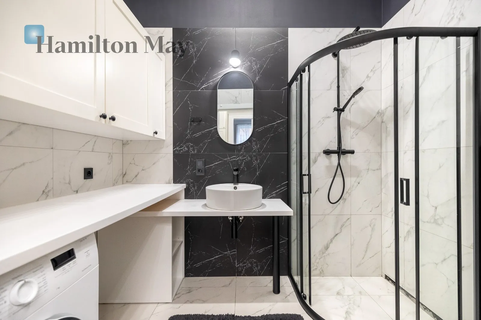 City: Kraków Street: Podzamcze Region: Stare Miasto Level: 2 - slider