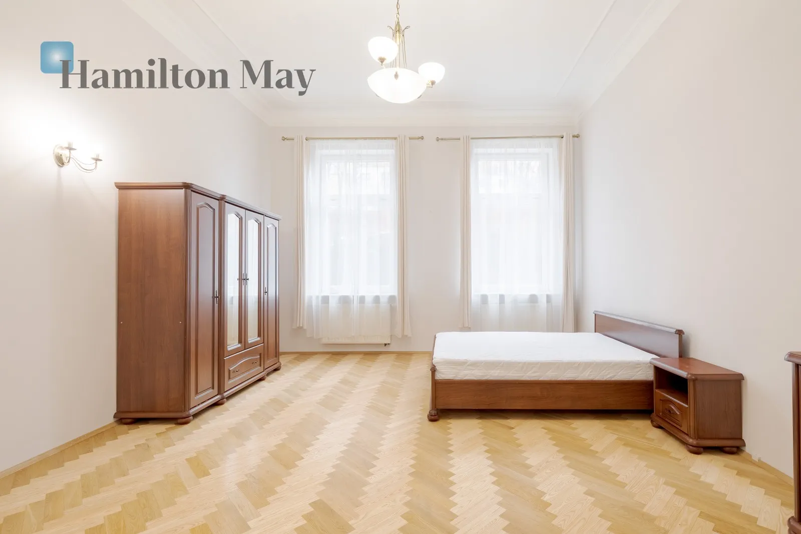 Price: 6500 PLN Bedrooms: 3 Bathrooms: 2 Size: 120m2 - slider