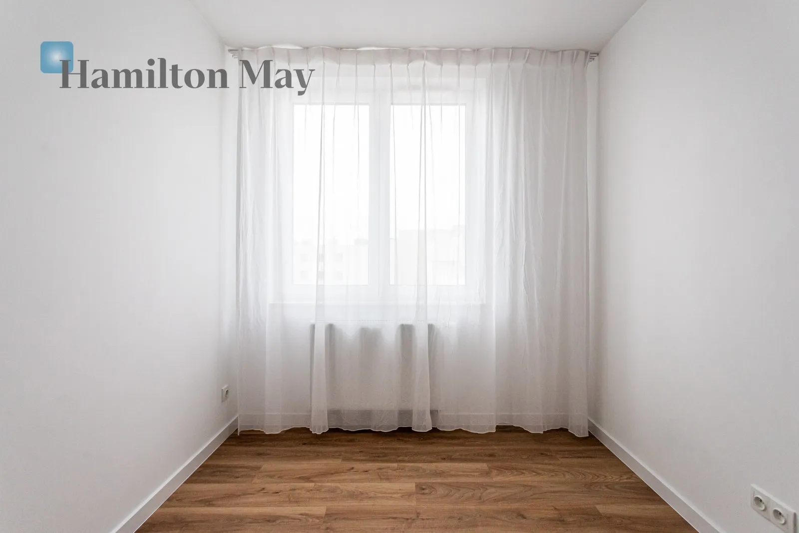 Region: Mokotów Subregion: Służewiec Distance to centre: 6.51 km Level: 8 Price: 2100000 PLN Bedrooms: 3 Bathrooms: 2 Size: 85.49m2 - slider