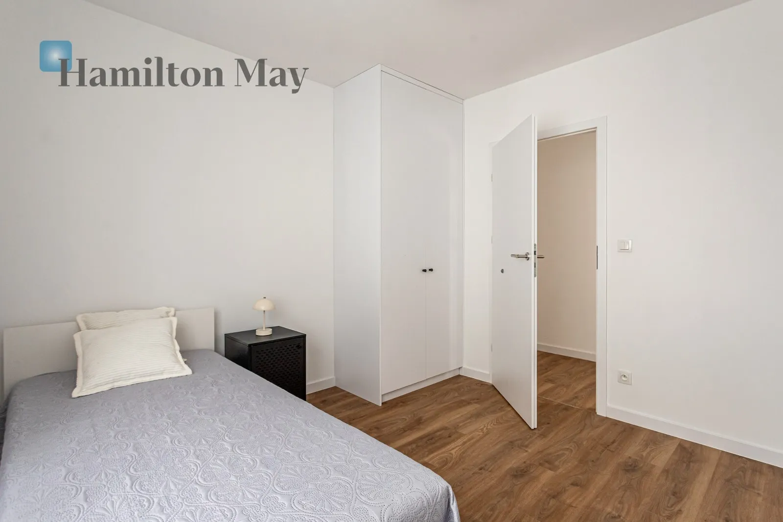 Distance to centre: 6.51 km Level: 8 Price: 2100000 PLN Bedrooms: 3 Bathrooms: 2 Size: 85.49m2 Price/m2: 24564 PLN - slider