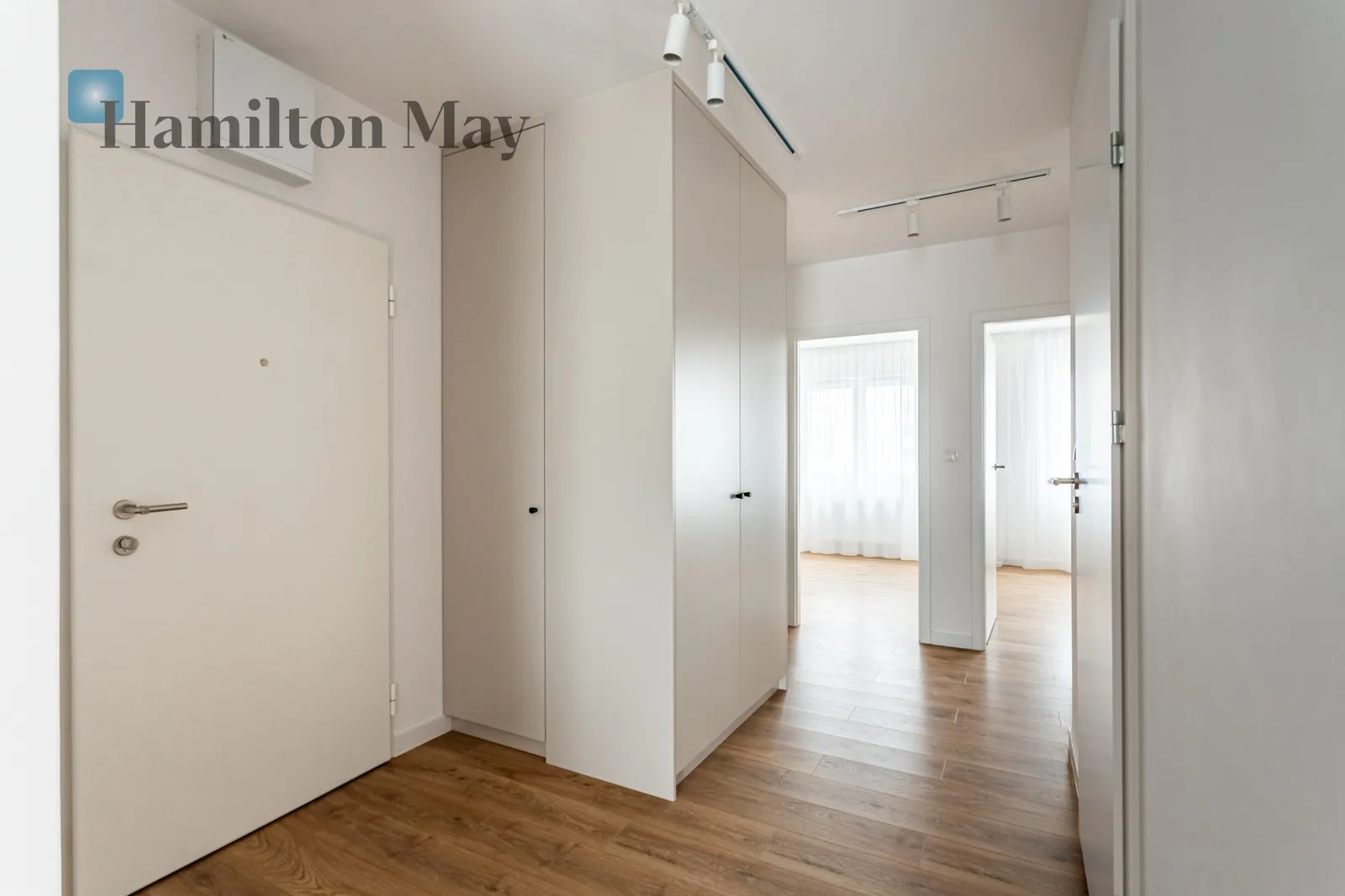 Three rooms | 66.65 m2 | loggia | Moko Botanika - slider