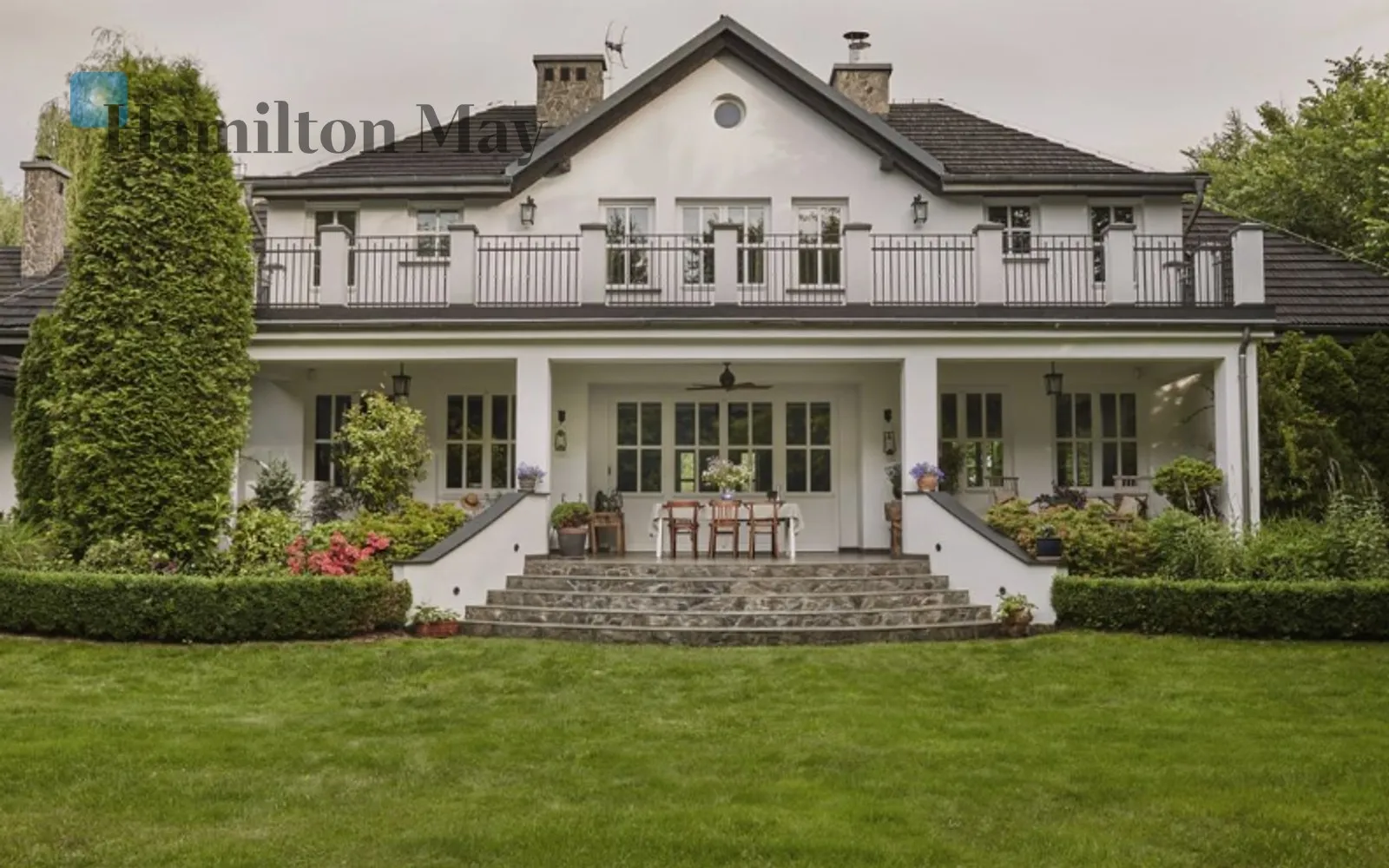 City: Parcela Street: Podlaska Region: Parcela Price: 5900000 PLN Bedrooms: 6 Bathrooms: 4 Plot size: 3800m2 Price/m2: 10172 PLN - slider