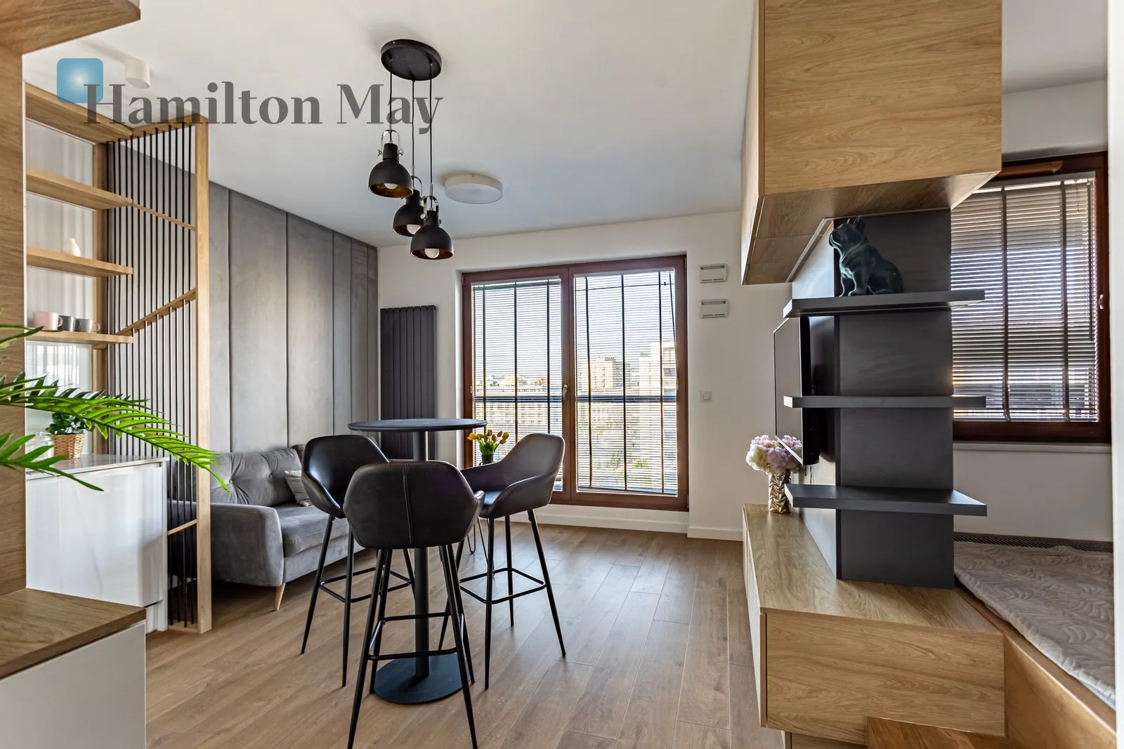 Spacious Apartment with Balcony in Wola - slider