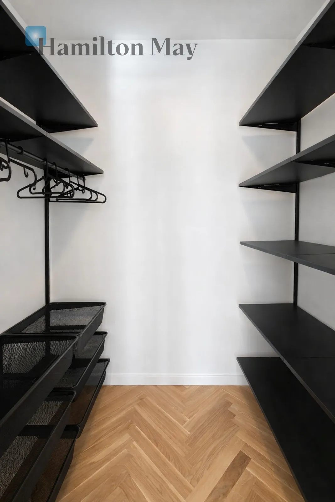 City: Warszawa Street: Konopacka Region: Praga-Północ Subregion: Nowa Praga Distance to centre: 3.83 km Level: 4 Price: 3800 PLN - slider