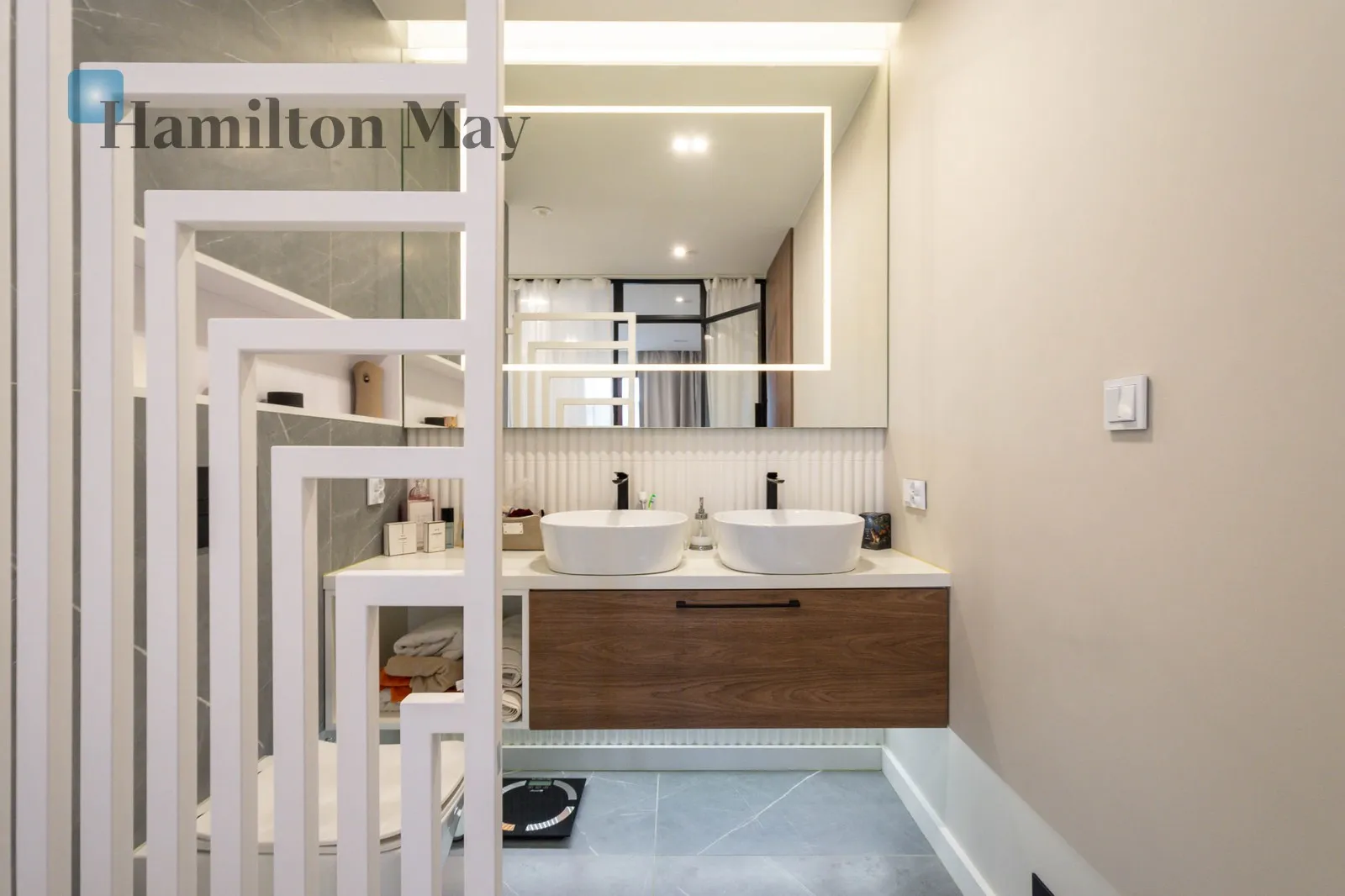 Level: 4 Price: 1280000 PLN Bedrooms: 2 Bathrooms: 2 Size: 79m2 Price/m2: 16203 PLN