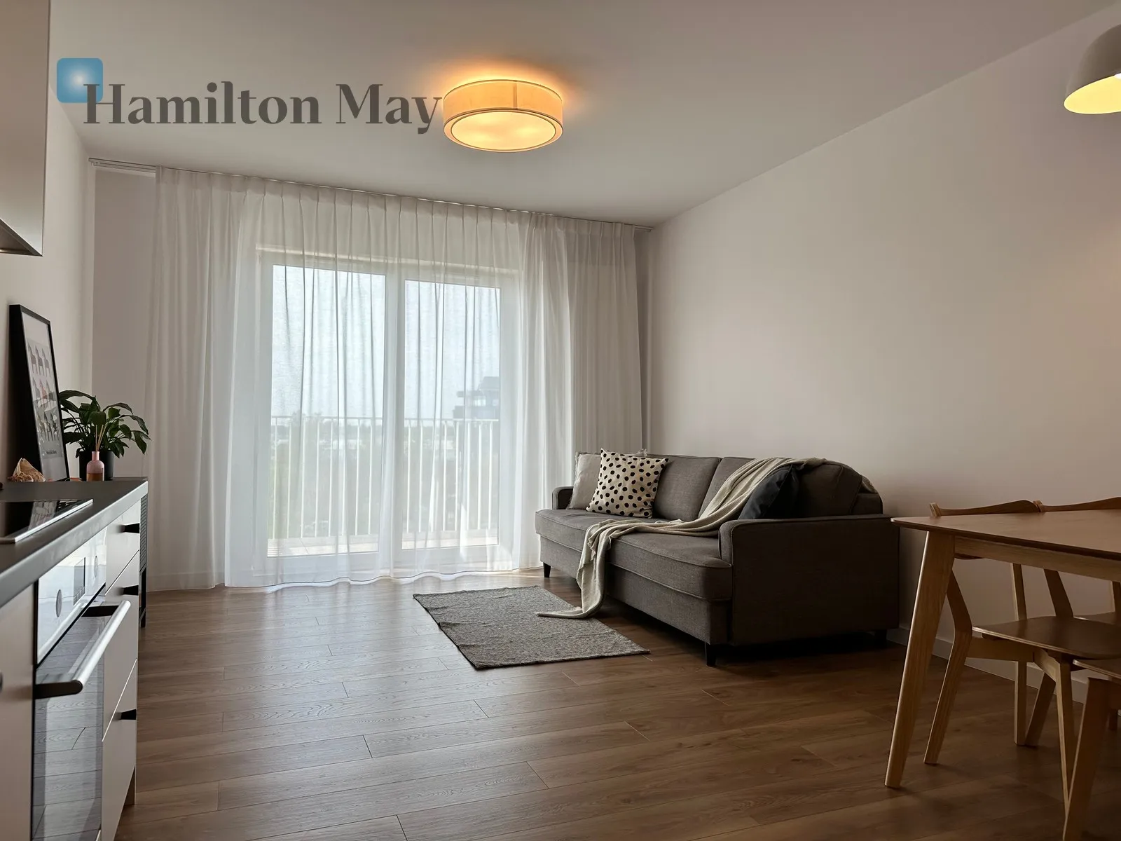 Street: Bokserska Region: Mokotów Subregion: Służewiec Distance to centre: 6.51 km Level: 5 Price: 1380000 PLN Bedrooms: 2 Bathrooms: 2 Size: 66.65m2 Price/m2: 20705 PLN - slider