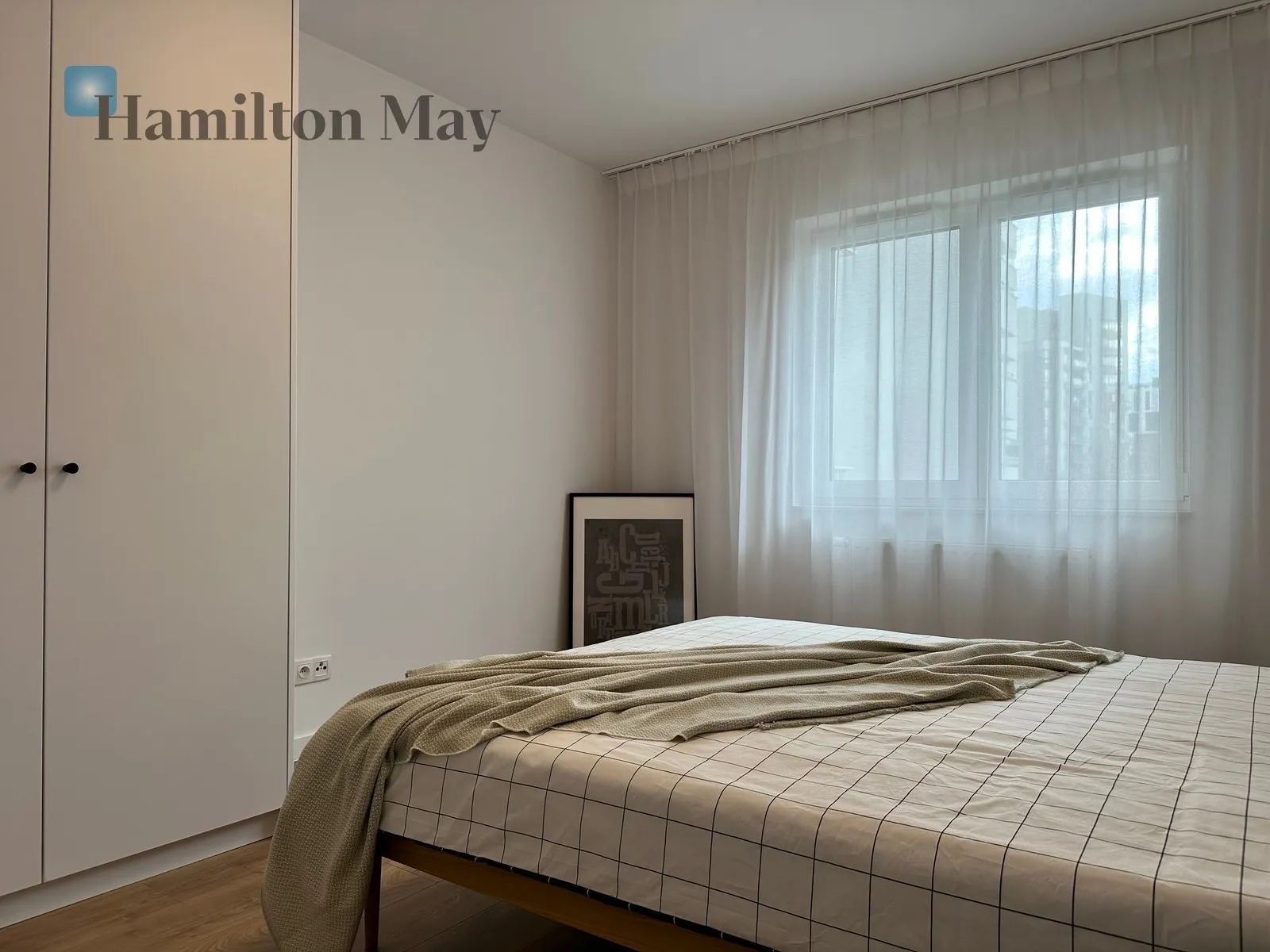 Subregion: Służewiec Distance to centre: 6.51 km Level: 5 Price: 960000 PLN Bedrooms: 1 Bathrooms: 1 Size: 45.11m2 - slider