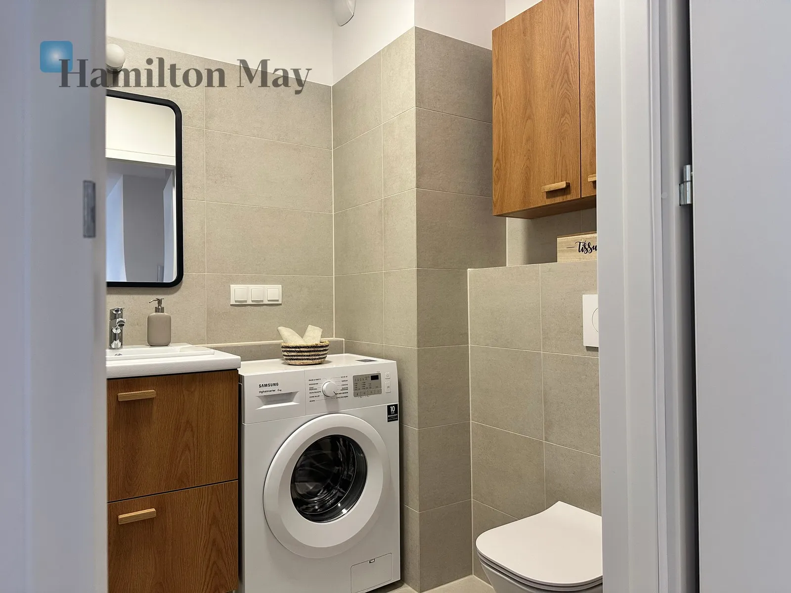 Street: Bokserska Region: Mokotów Subregion: Służewiec Distance to centre: 6.51 km Level: 8 Price: 1029000 PLN Bedrooms: 1 - slider