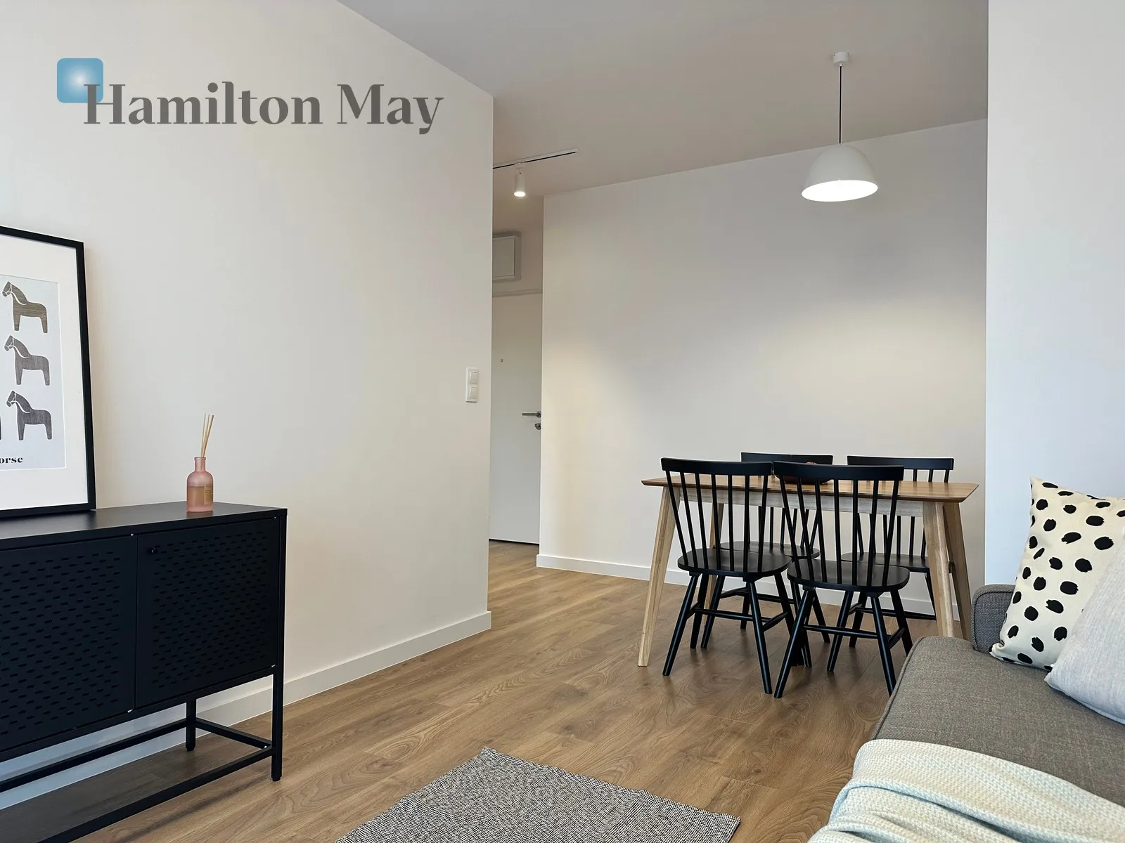 City: Warszawa Street: Bokserska Region: Mokotów Subregion: Służewiec Distance to centre: 6.51 km Level: 8 Price: 1029000 PLN Bedrooms: 1 Bathrooms: 1 - slider