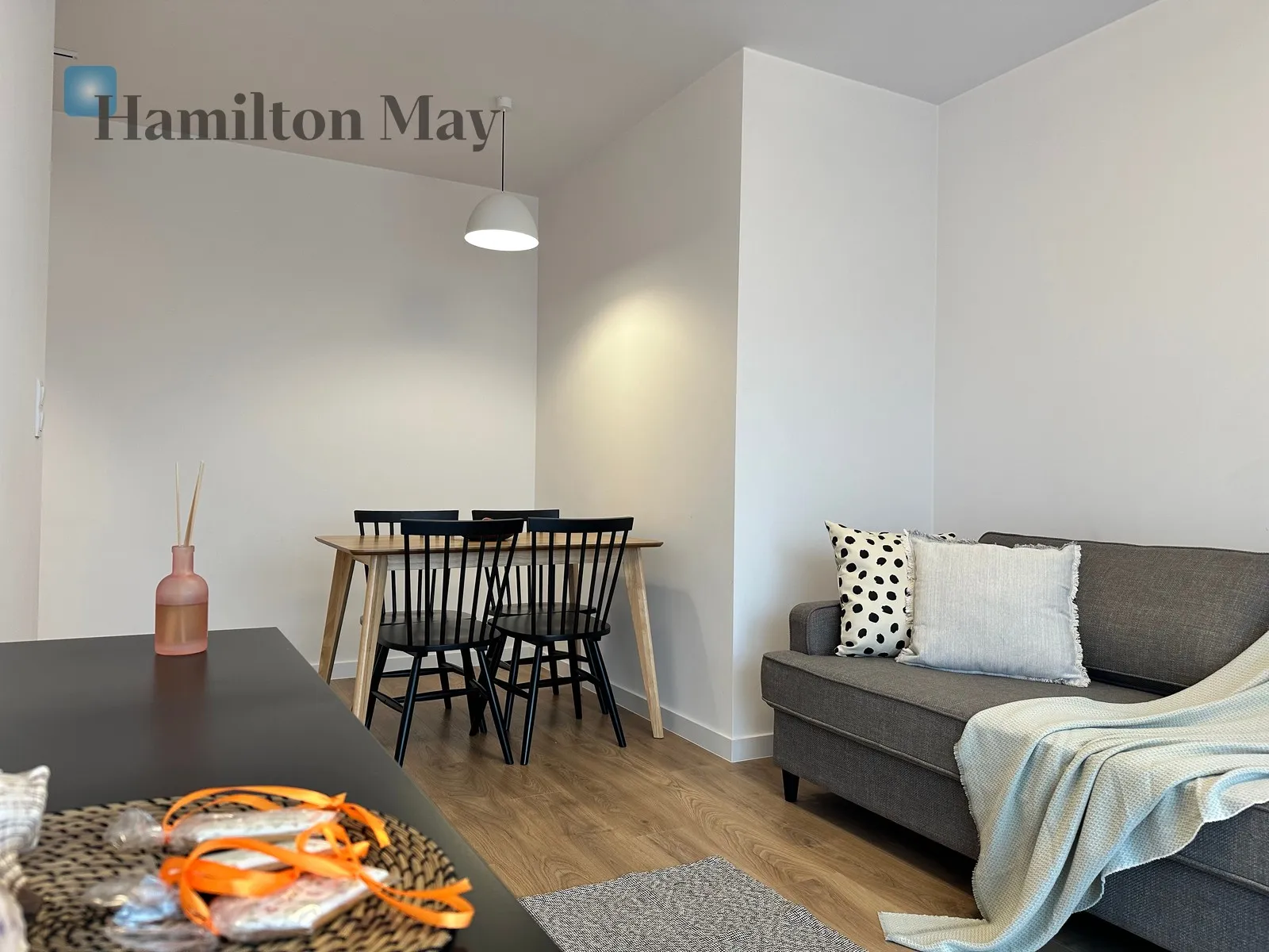 Street: Bokserska Region: Mokotów Subregion: Służewiec Distance to centre: 6.51 km Level: 8 Price: 1029000 PLN Bedrooms: 1 Bathrooms: 1 Size: 45.29m2 - slider