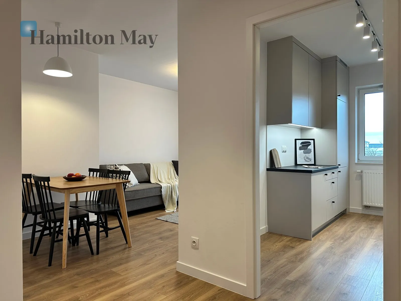 City: Warszawa Street: Bokserska Region: Mokotów Subregion: Służewiec Distance to centre: 6.51 km Level: 8 Price: 1029000 PLN Bedrooms: 1 Bathrooms: 1 Size: 45.29m2 - slider