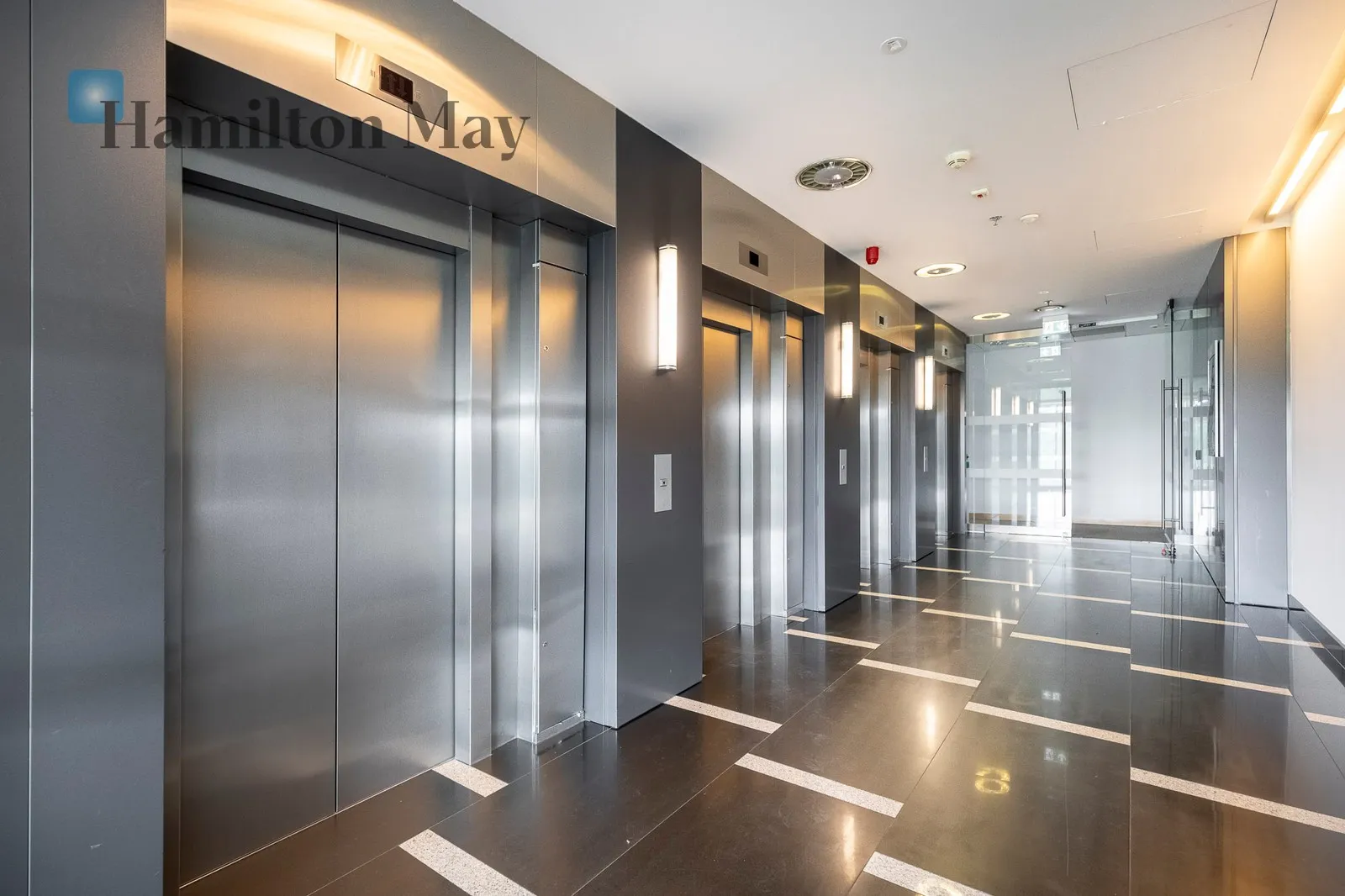 Price: 8600 PLN Bedrooms: null Bathrooms: null Plot size: nullm2 Layout: null Price/m2: 43 PLN - slider
