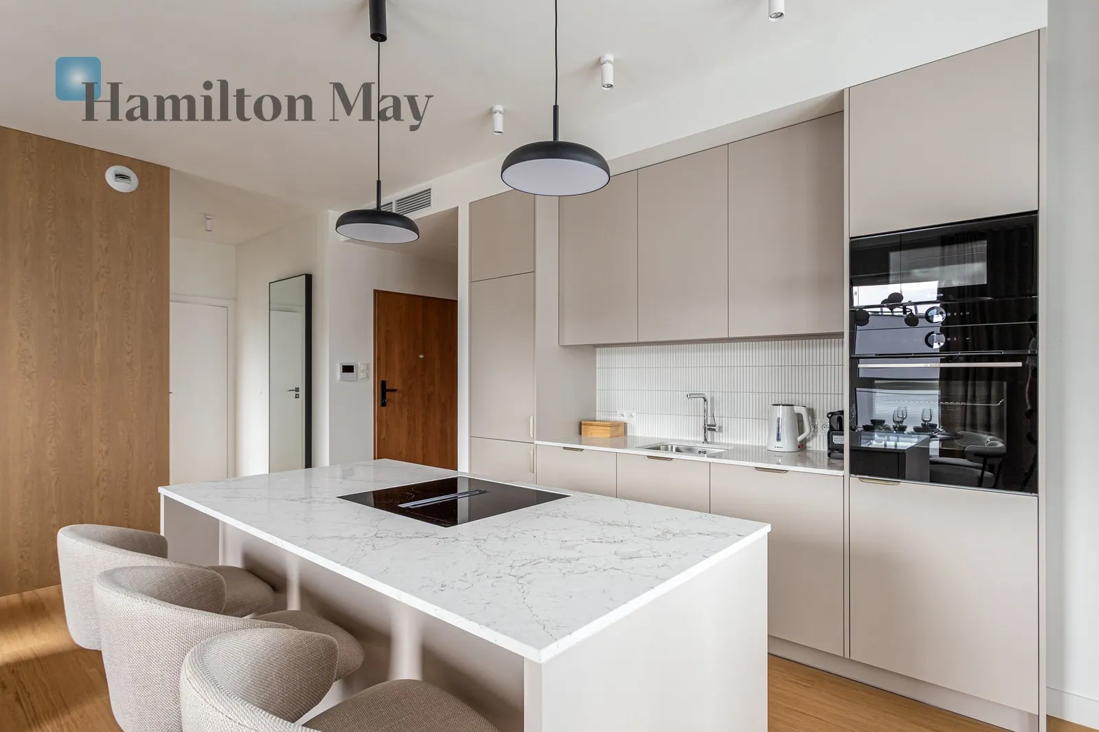 Region: Mokotów Subregion: Służewiec Distance to centre: 5.29 km Level: 7 Price: 15600 PLN Bedrooms: 3 Bathrooms: 2 Size: 85m2 Price/m2: 184 PLN - slider