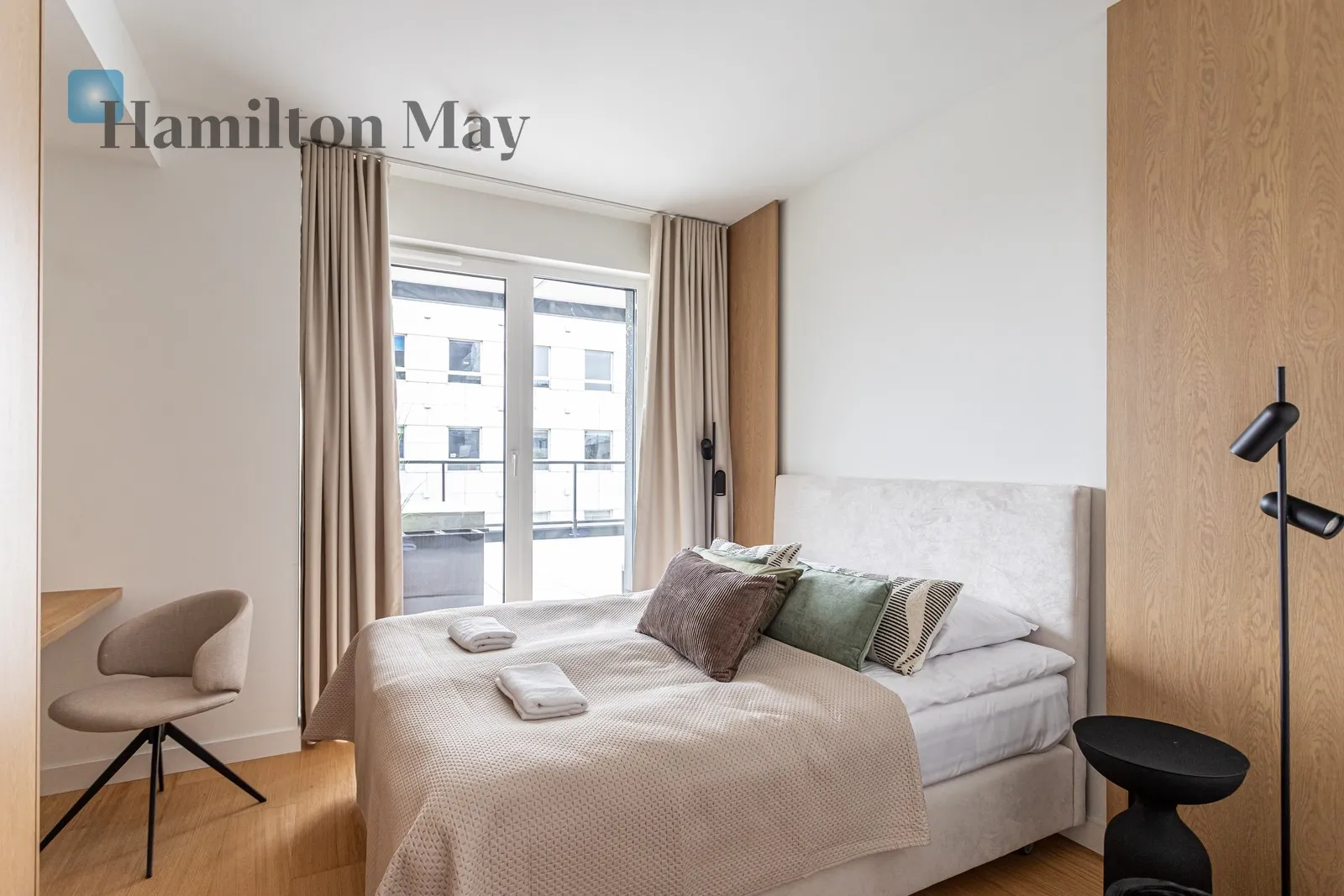 Subregion: Służewiec Distance to centre: 5.29 km Level: 7 Price: 15600 PLN Bedrooms: 3 Bathrooms: 2 Size: 85m2 Price/m2: 184 PLN - slider