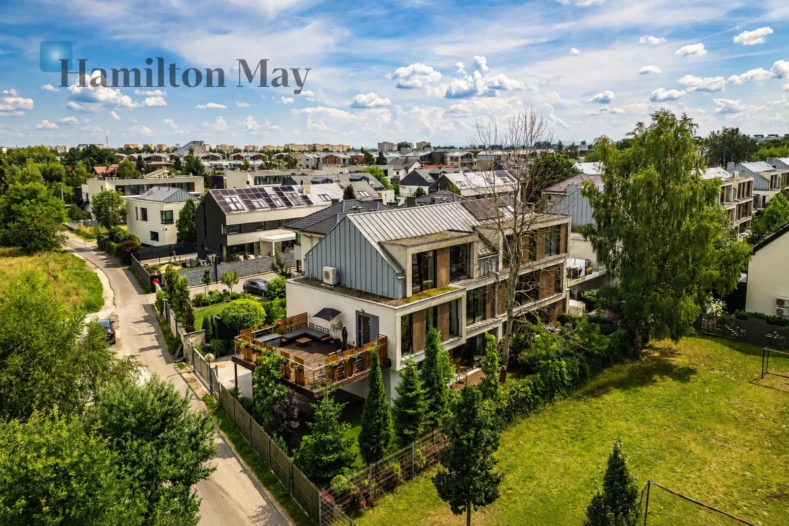A spacious, modern, and rent-free two-story apartment in a quiet neighborhood.

 - slider