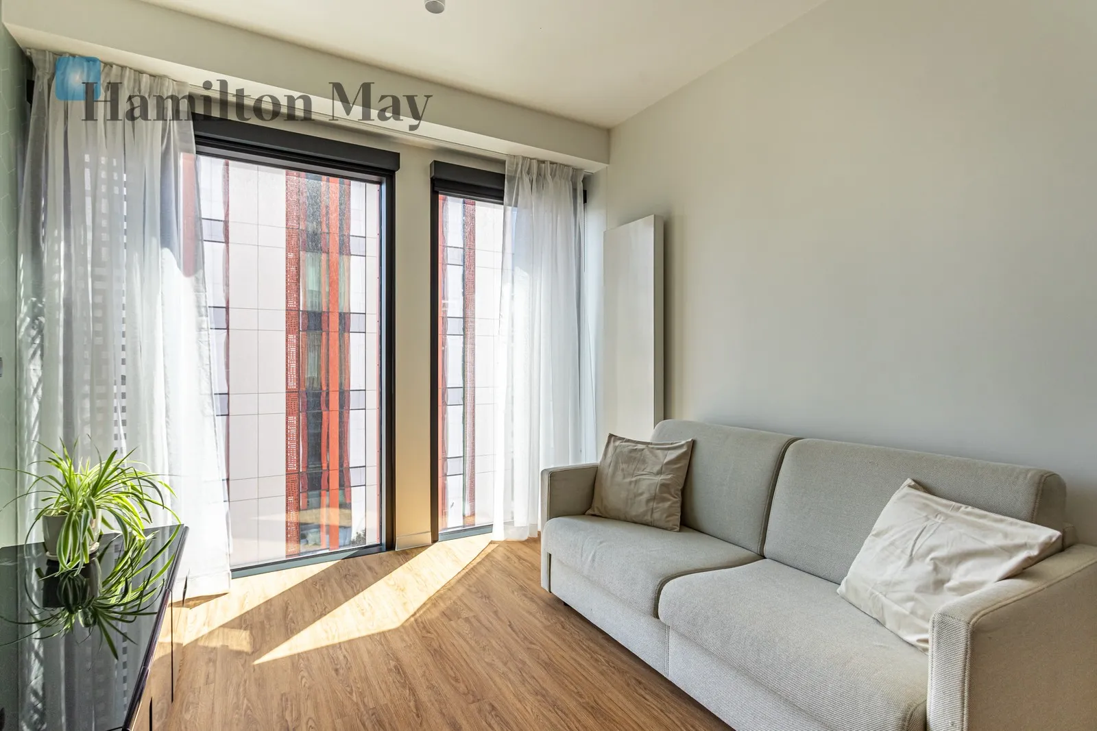 City: Warszawa Street: Prosta Region: Wola Subregion: Czyste Distance to centre: 1.96 km Level: 6 Price: 4500 PLN Bedrooms: 1 Bathrooms: 1 - slider
