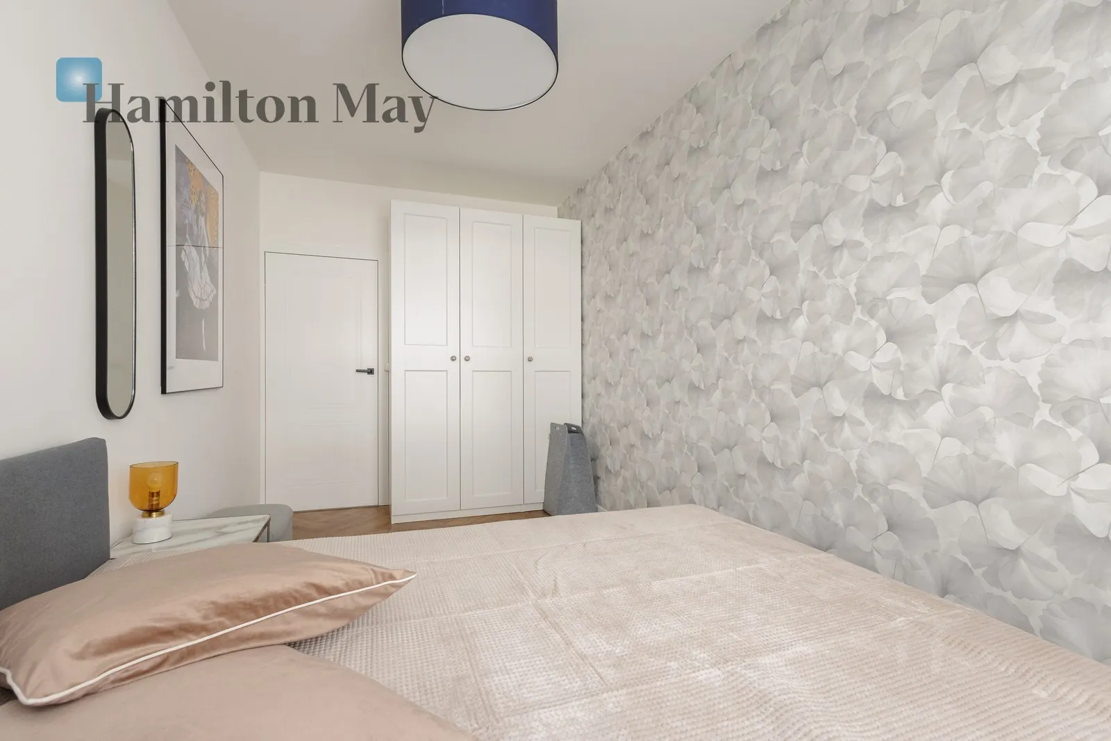 Region: Wola Subregion: Powązki Distance to centre: 3.72 km Level: 1 Price: 5900 PLN Bedrooms: 2 Bathrooms: 1 Size: 54m2 - slider