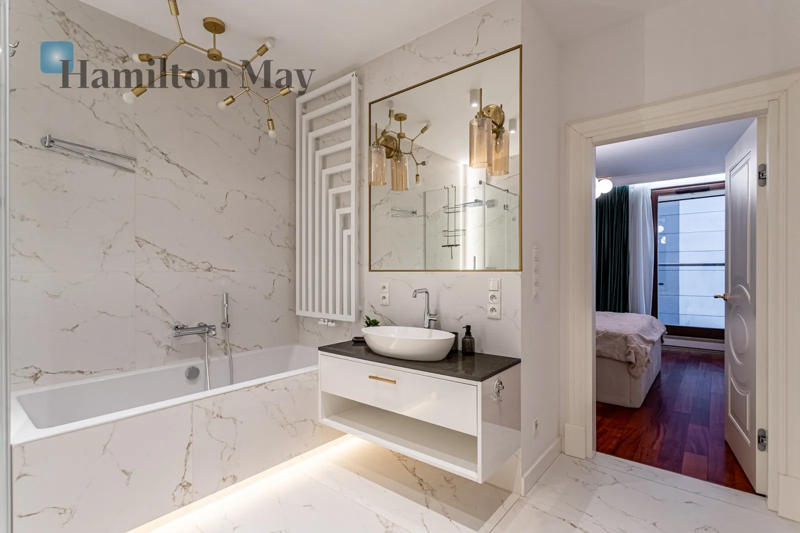 Subregion: Powiśle Distance to centre: 1.15 km Level: 3 Price: 6500 PLN Bedrooms: 1 Bathrooms: 2 Size: 72m2 - slider