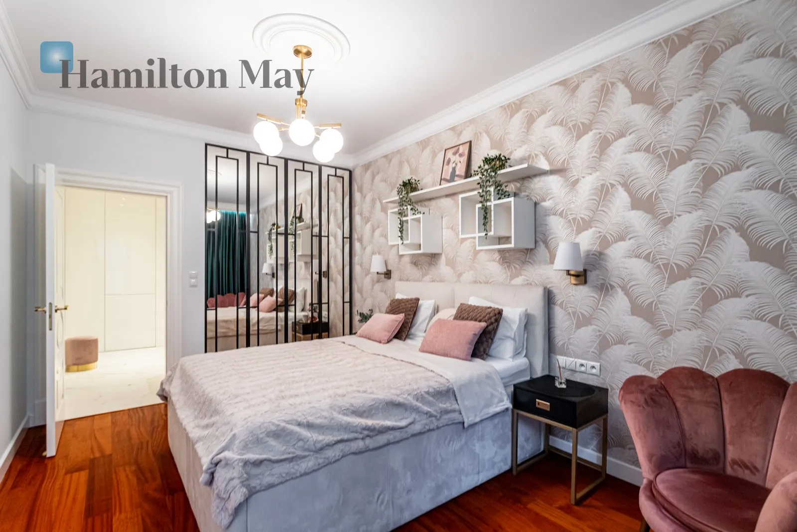 City: Warszawa Street: Oboźna Region: Śródmieście Subregion: Powiśle Distance to centre: 1.15 km Level: 3 - slider