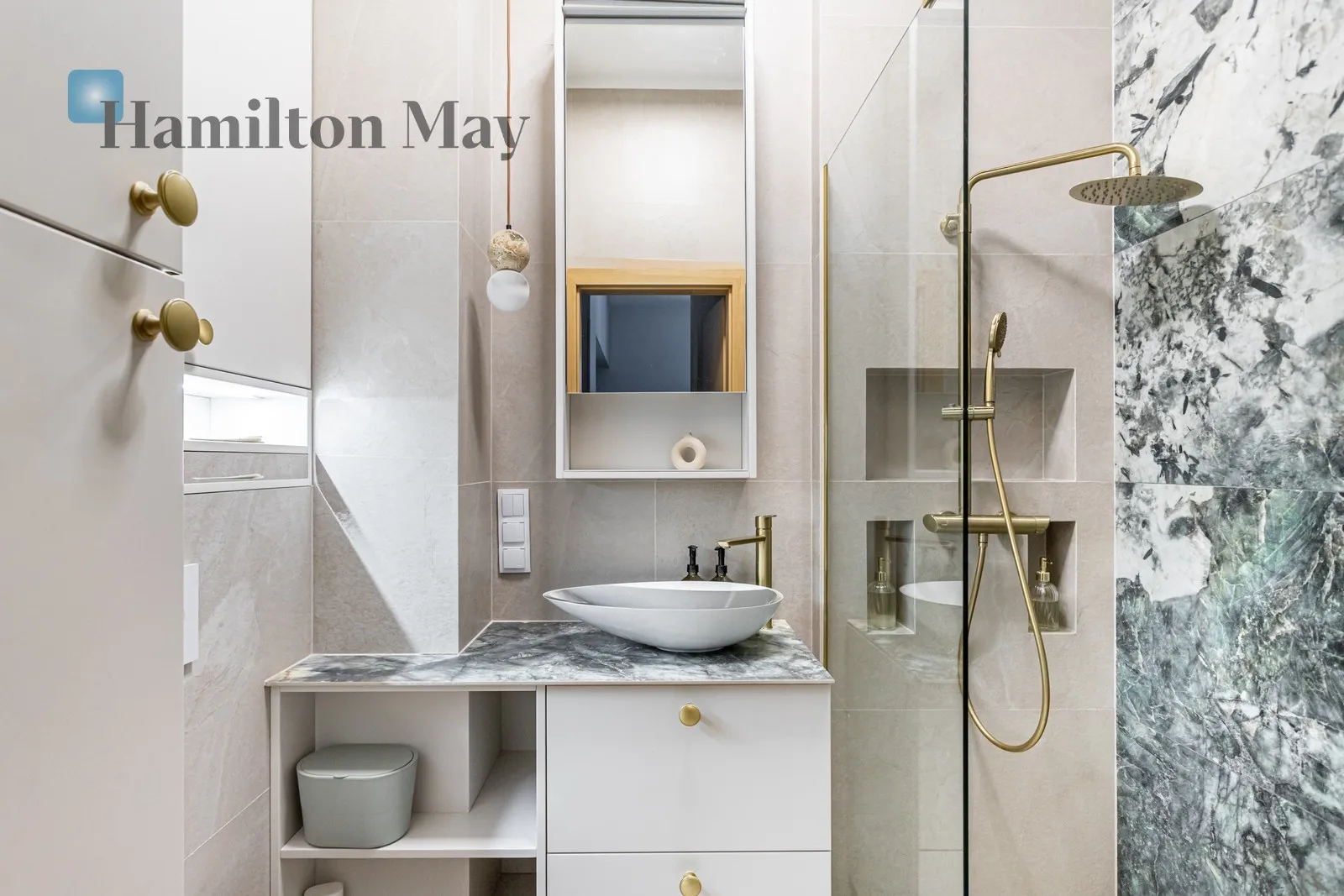 Exclusive two-bedroom apartment in Warsaw - slider