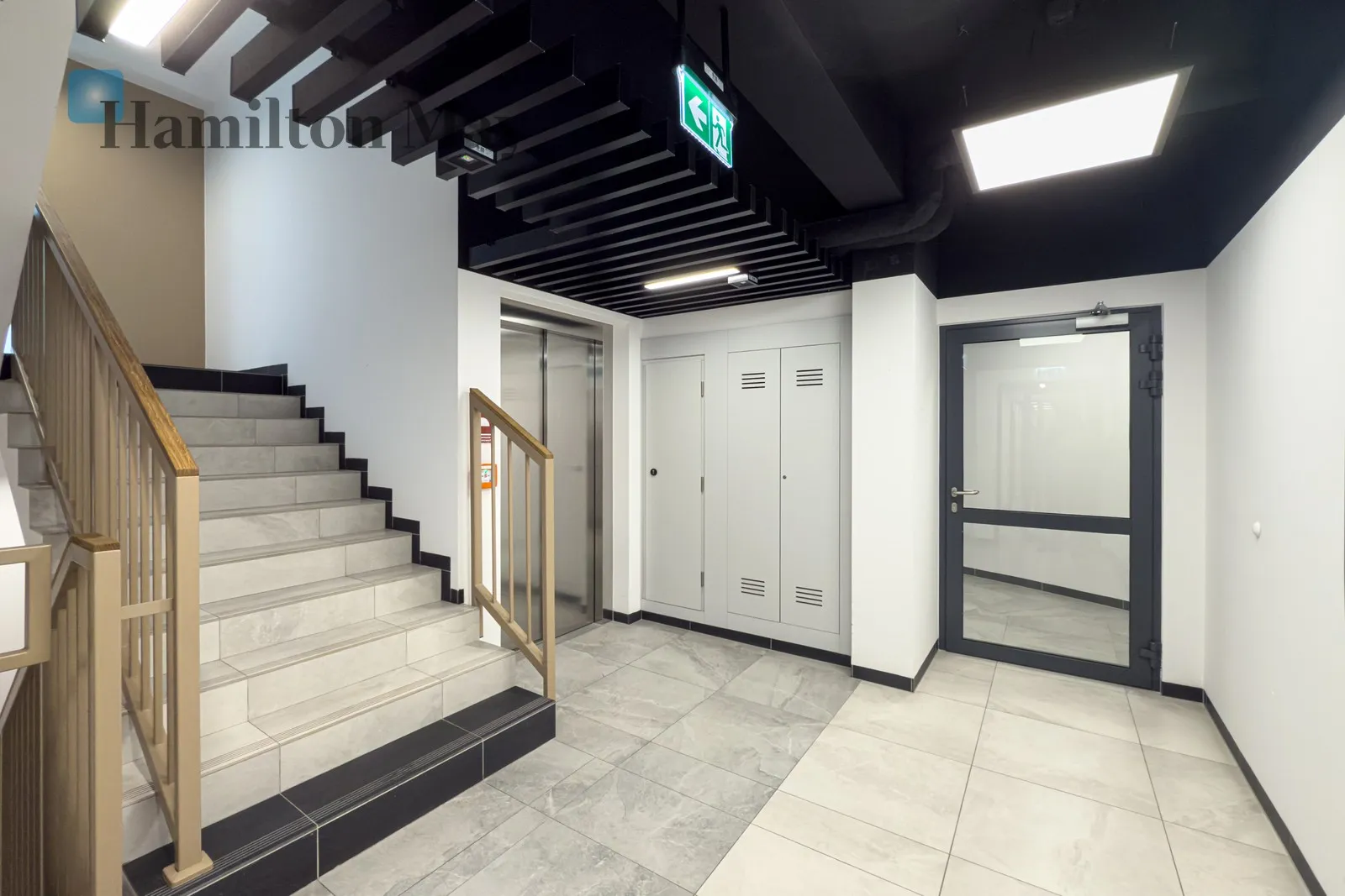 Exclusive two-bedroom apartment in Warsaw - slider