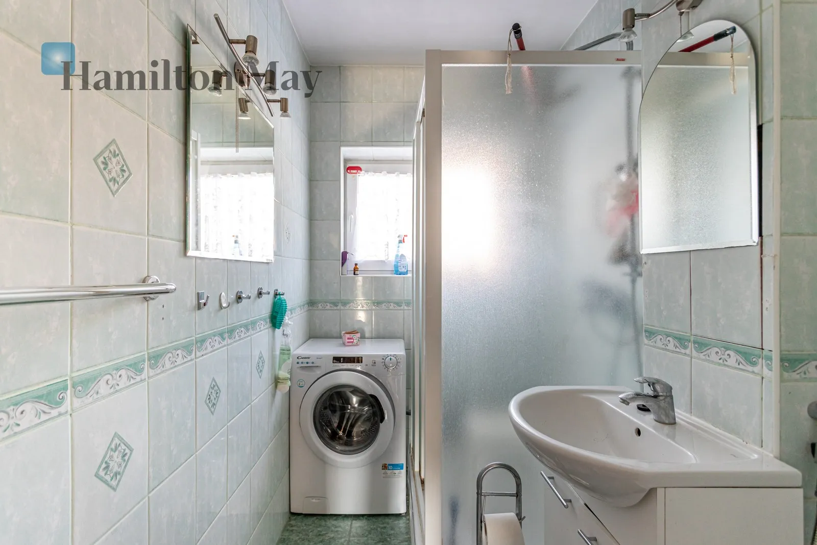 Level: 3 Price: 765000 PLN Bedrooms: 1 Bathrooms: 1 Size: 51m2 Price/m2: 15000 PLN - slider