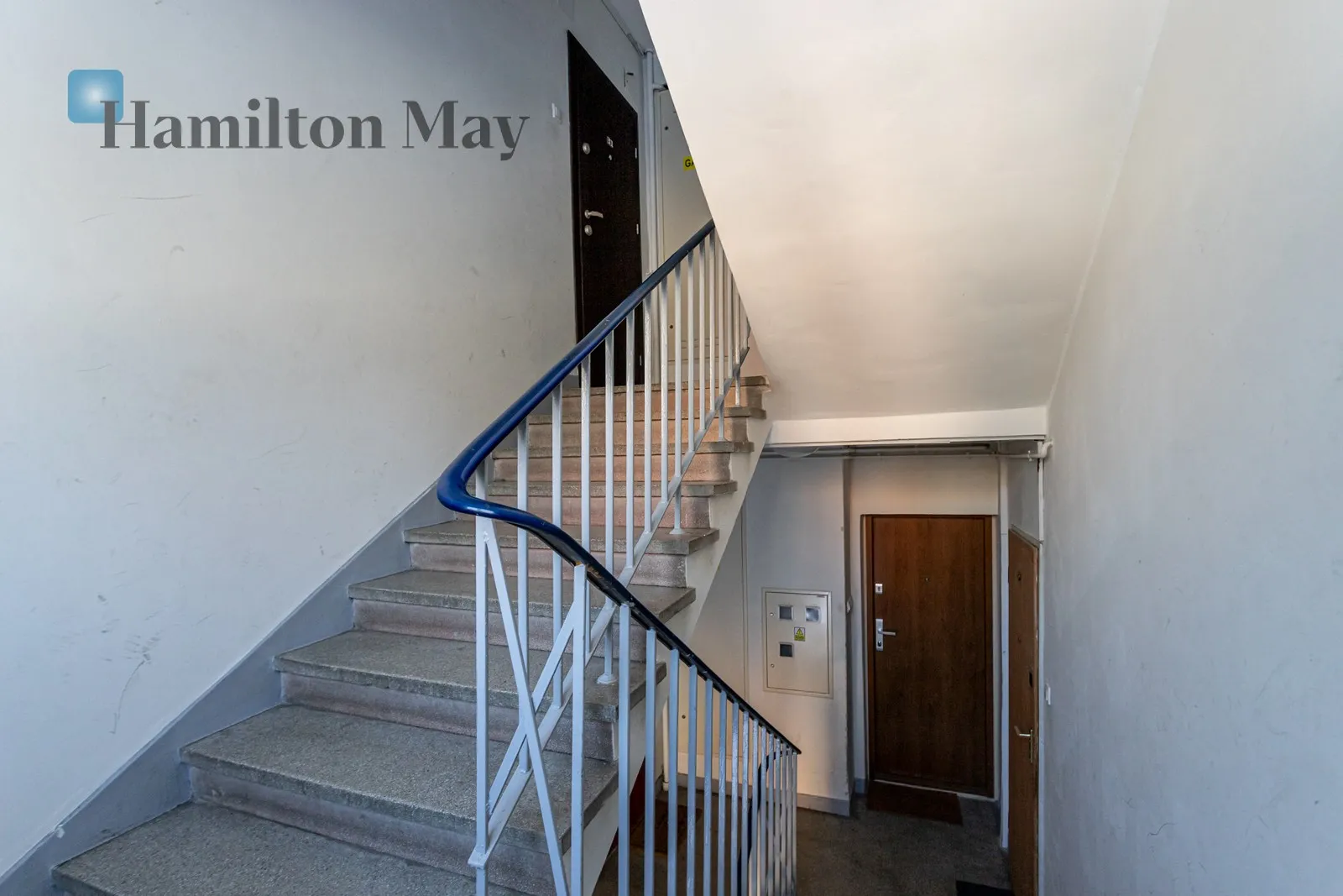 Region: Mokotów Subregion: Wierzbno Distance to centre: 4.38 km Level: 3 Price: 765000 PLN Bedrooms: 1 Bathrooms: 1 Size: 51m2 Price/m2: 15000 PLN - slider