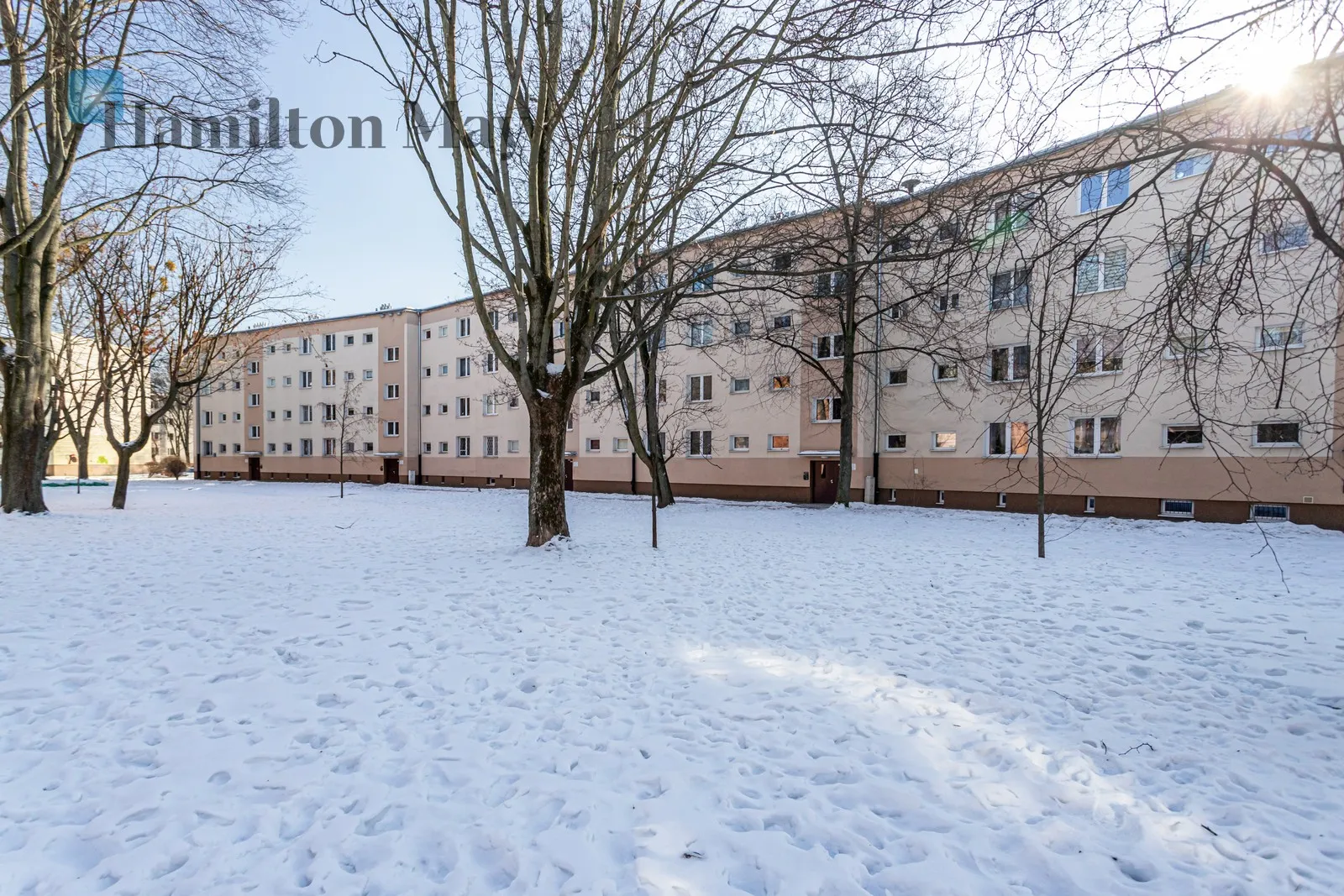 Street: Fryderyka Joliot-Curie Region: Mokotów Subregion: Wierzbno Distance to centre: 4.38 km Level: 3 - slider